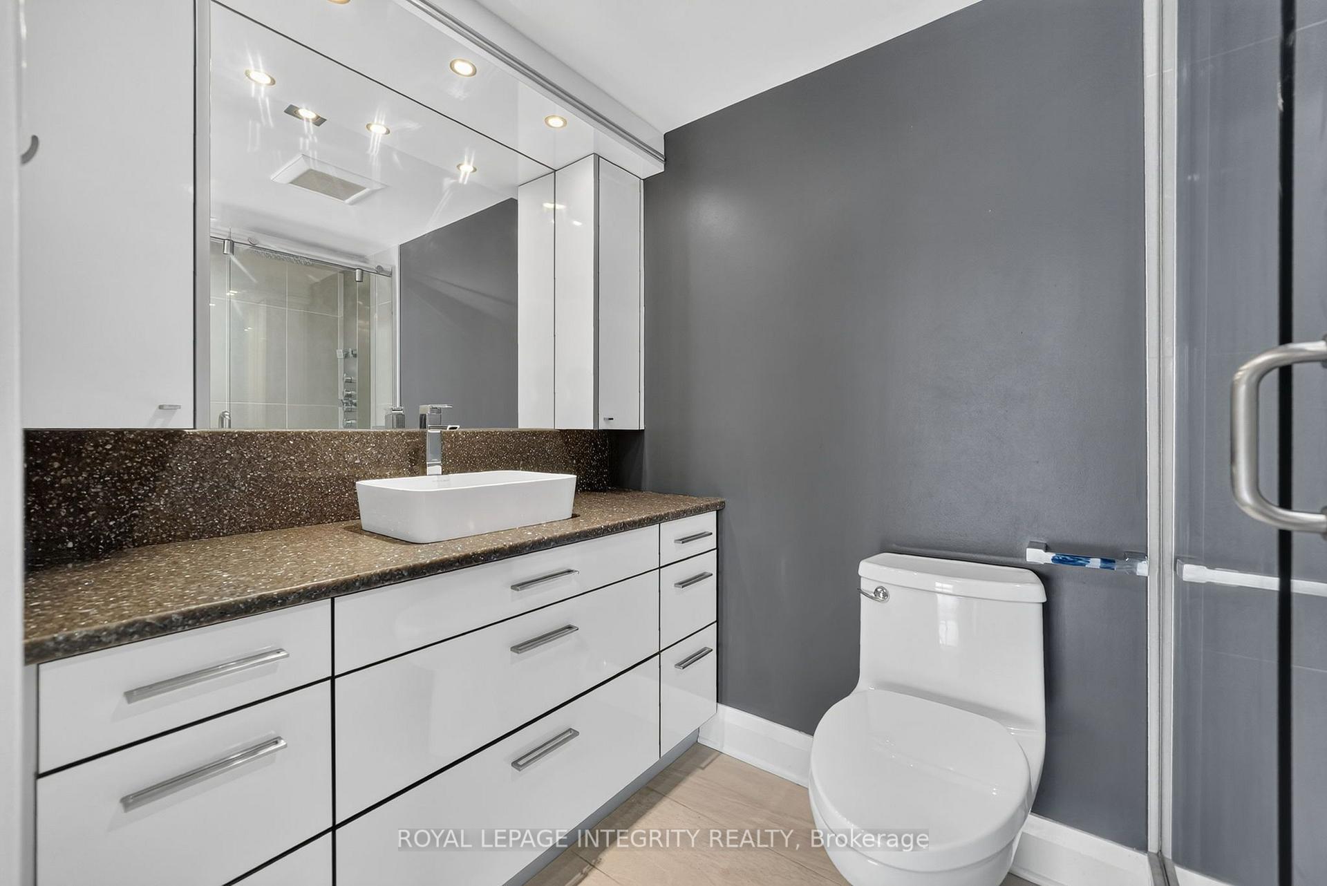 Photo 31 of Unit 302, 545 St. Laurent Boulevard, Ottawa, Viscount Alexander Park — HOMEH