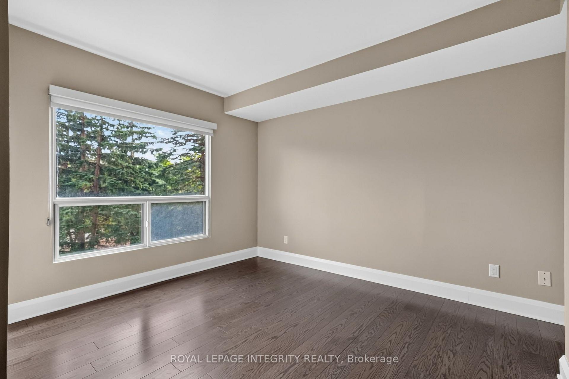 Photo 34 of Unit 302, 545 St. Laurent Boulevard, Ottawa, Viscount Alexander Park — HOMEH
