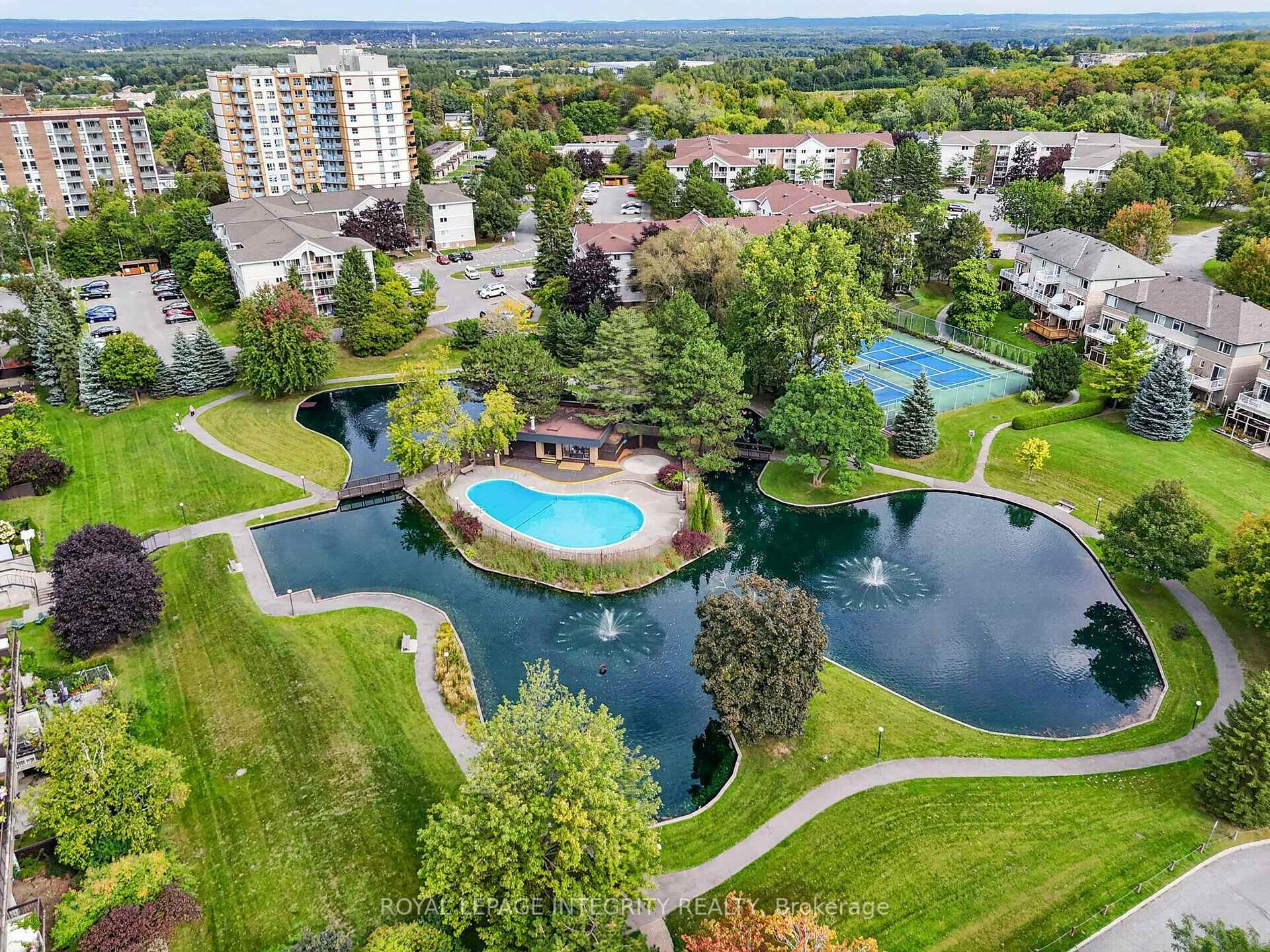 Photo 48 of Unit 302, 545 St. Laurent Boulevard, Ottawa, Viscount Alexander Park — HOMEH