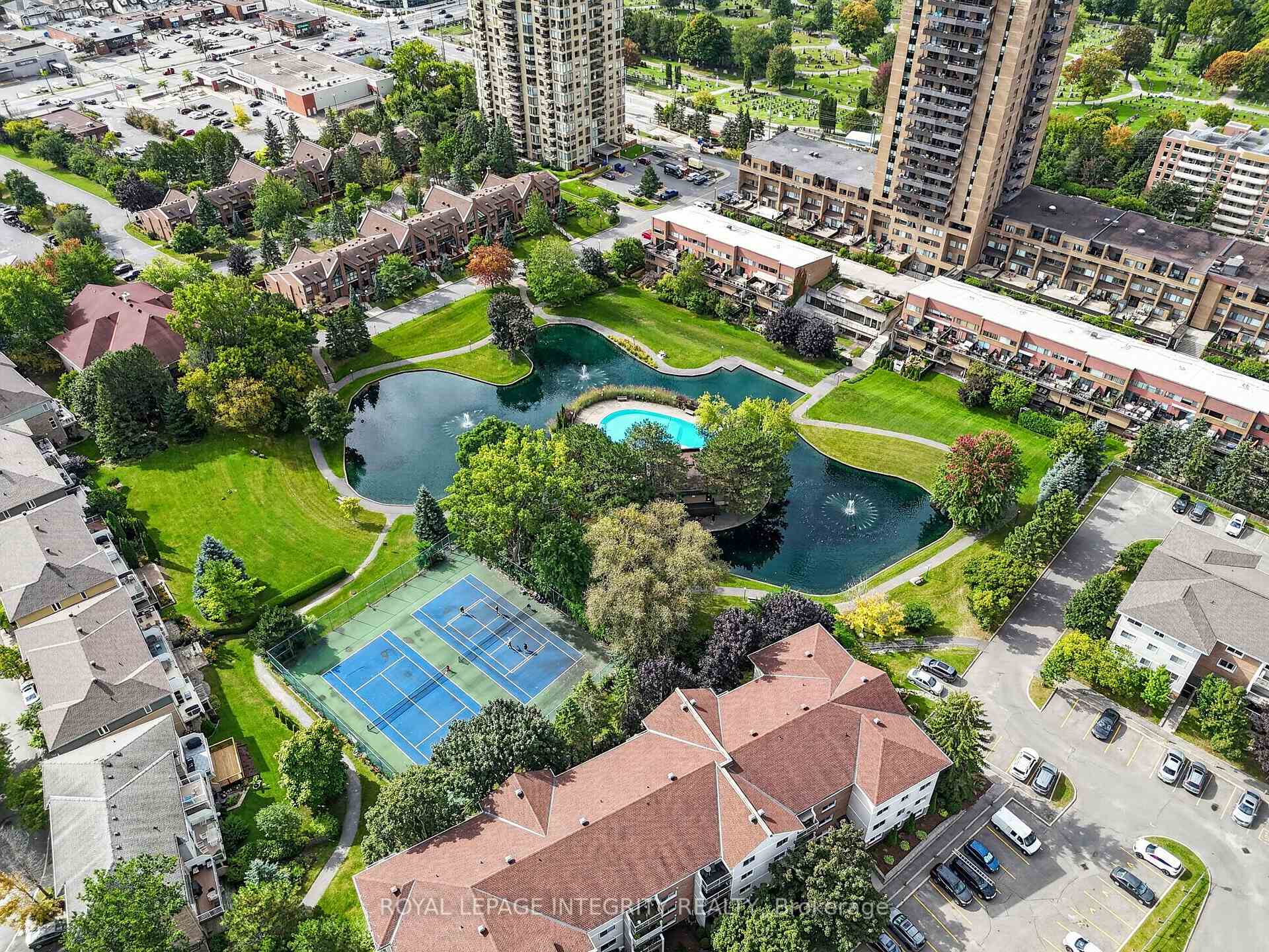 Photo 49 of Unit 302, 545 St. Laurent Boulevard, Ottawa, Viscount Alexander Park — HOMEH