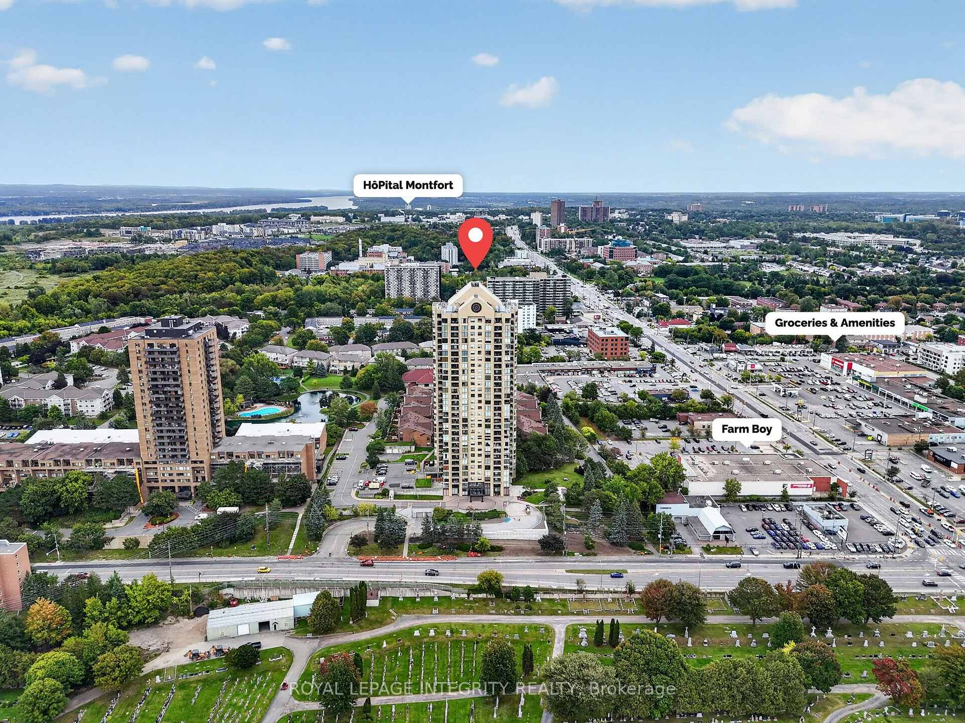 Photo of Unit 302, 545 St. Laurent Boulevard