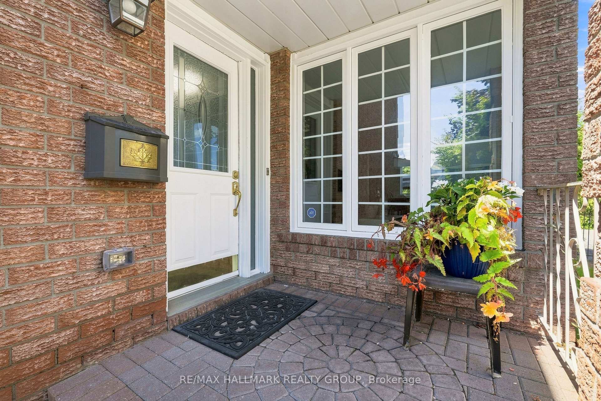 Photo 2 of 609 Tourelle Drive, Ottawa, Fallingbrook/Gardenway South — HOMEH