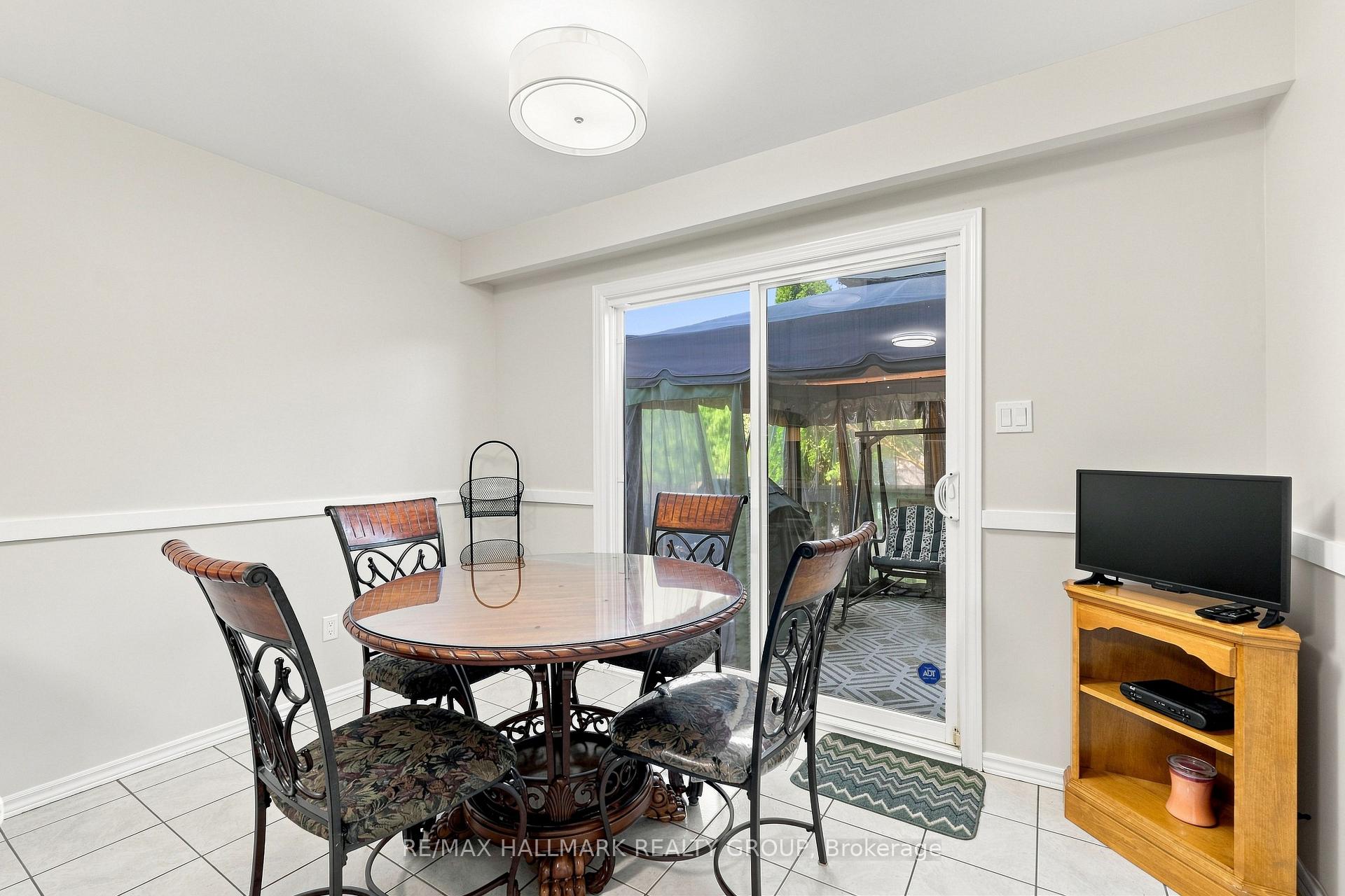 Photo 18 of 609 Tourelle Drive, Ottawa, Fallingbrook/Gardenway South — HOMEH