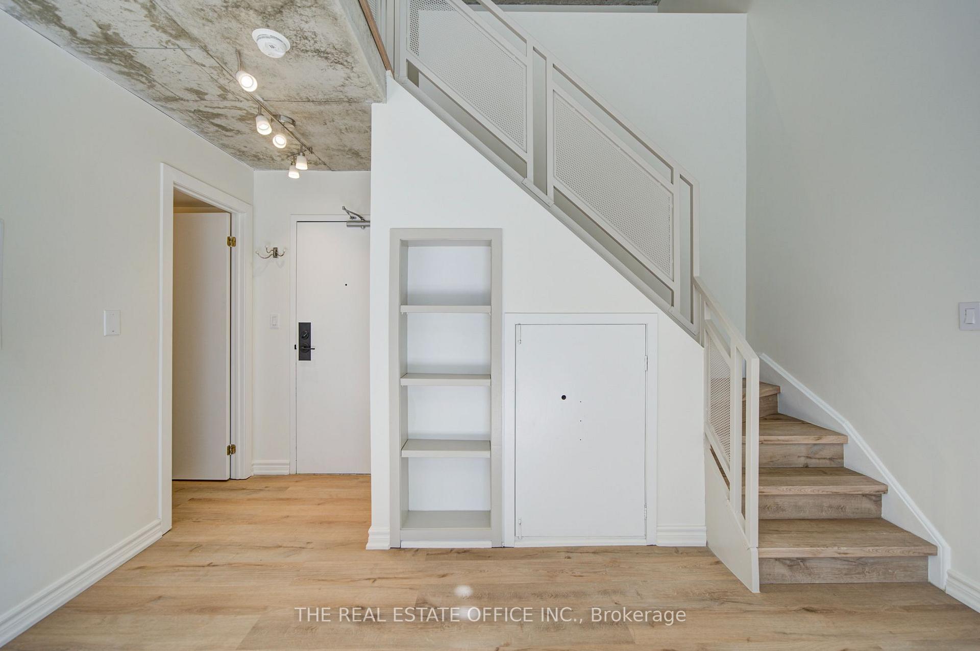 Photo 9 of Unit 405, 800 King Street W, Toronto, Niagara — HOMEH
