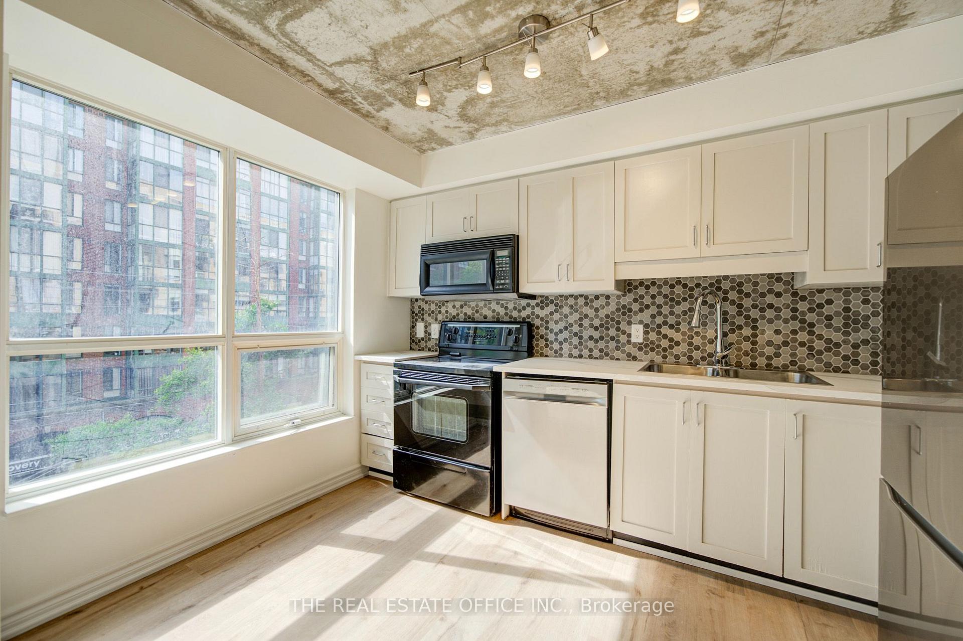Photo 17 of Unit 405, 800 King Street W, Toronto, Niagara — HOMEH