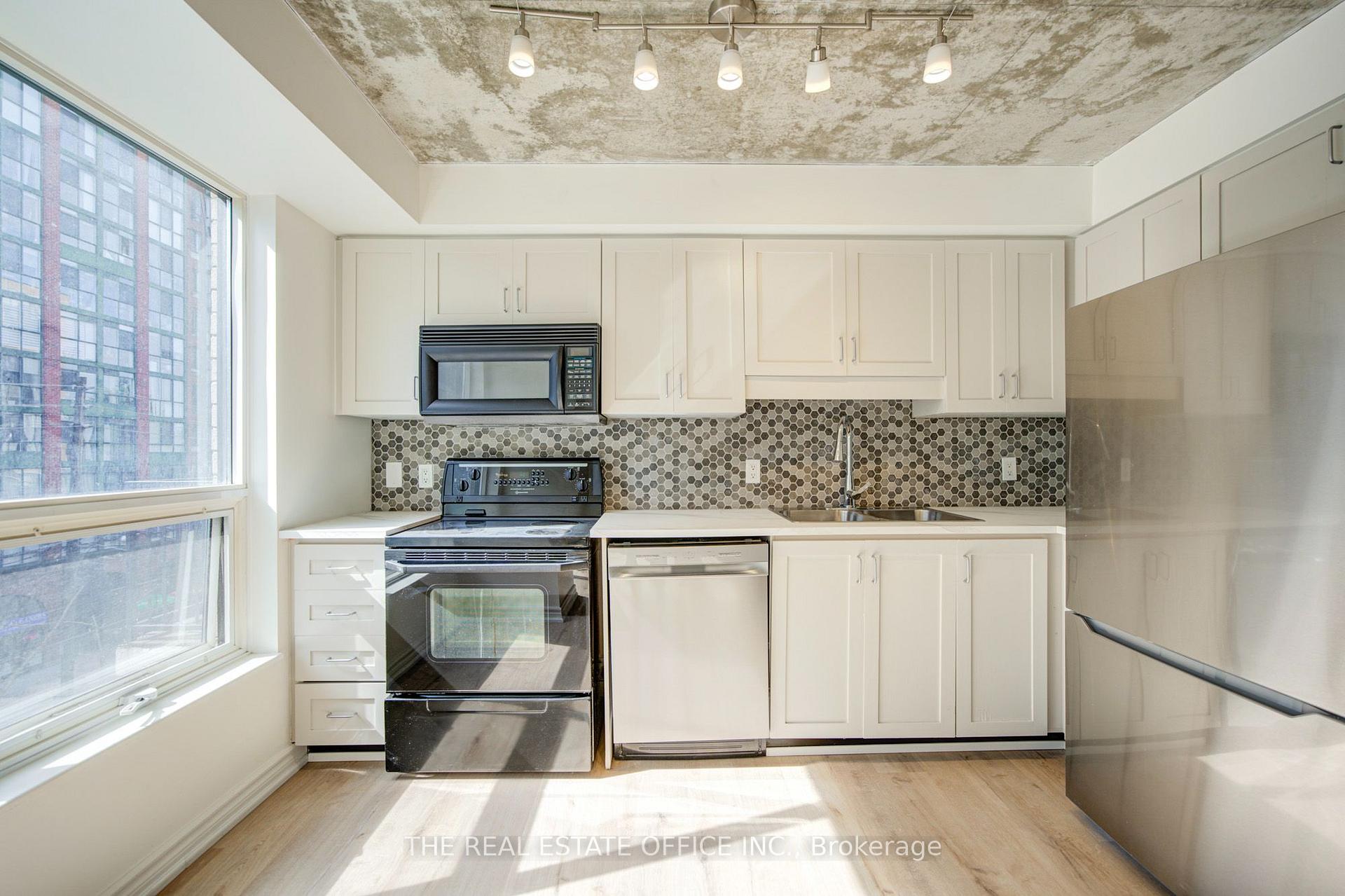 Photo 18 of Unit 405, 800 King Street W, Toronto, Niagara — HOMEH