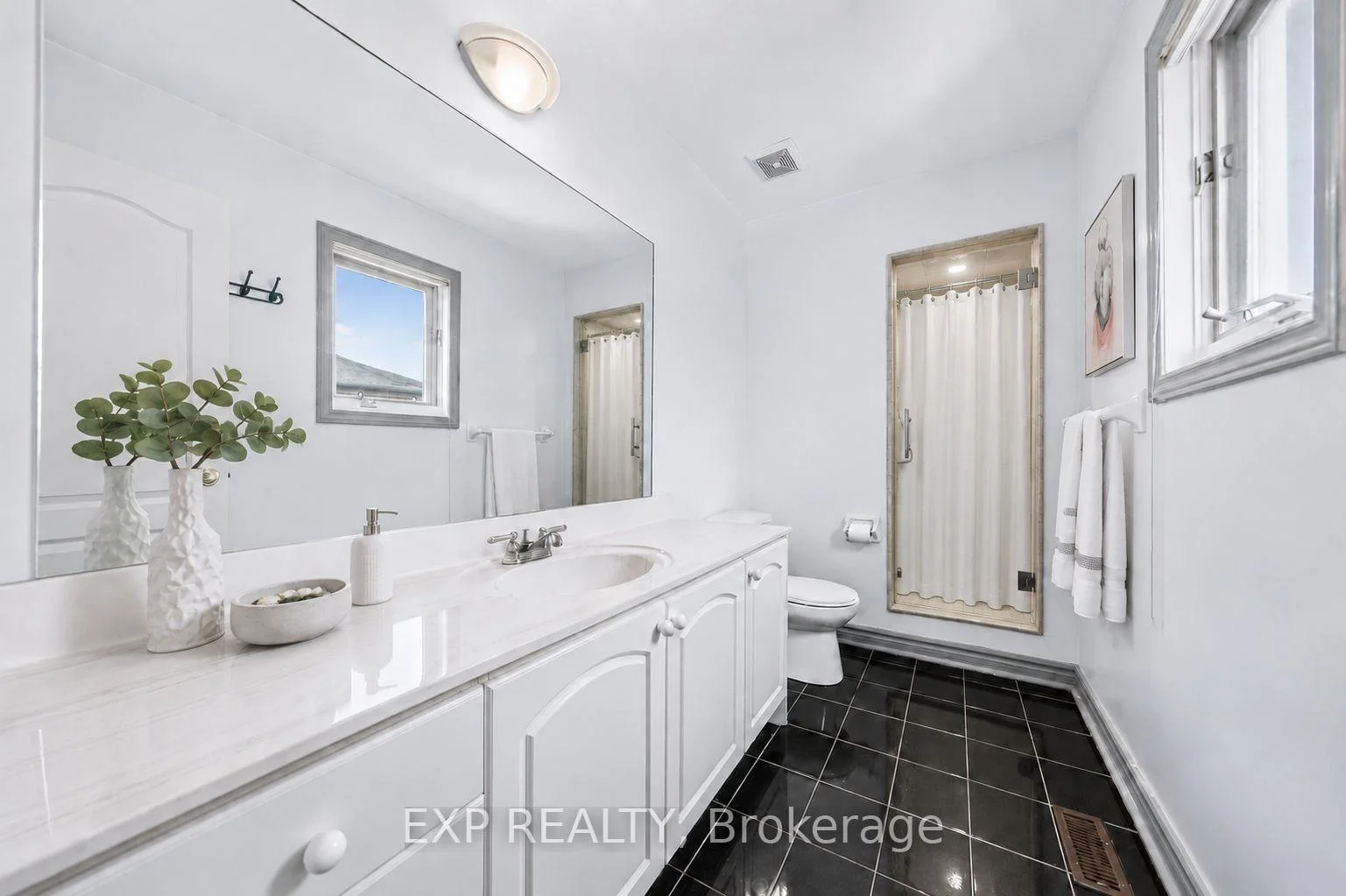 Photo 46 of 19 Springbrook Drive, Richmond Hill, Langstaff — HOMEH