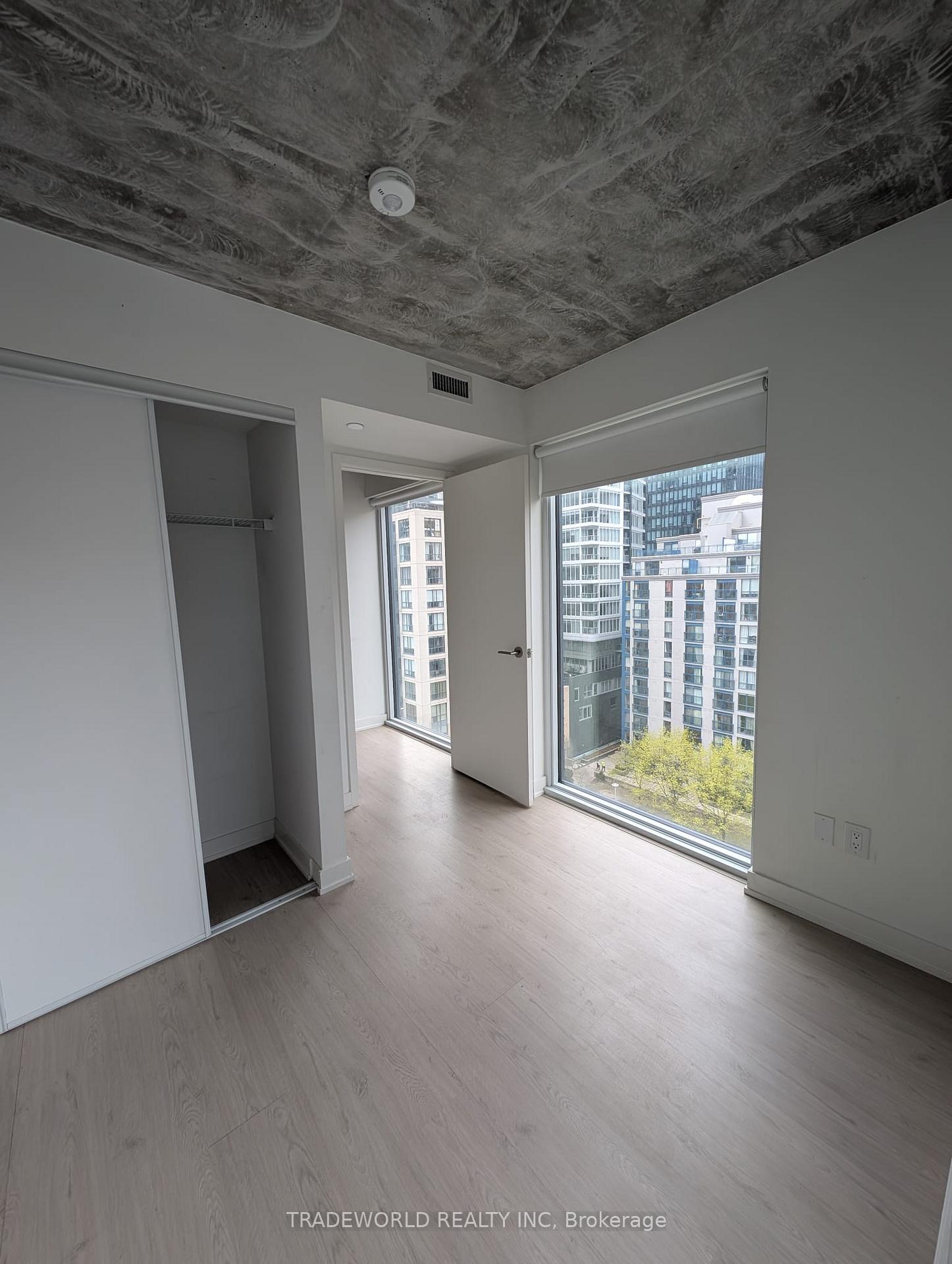 Photo 9 of Unit 906, 65 Mutual Street, Toronto, Church-Yonge Corridor — HOMEH