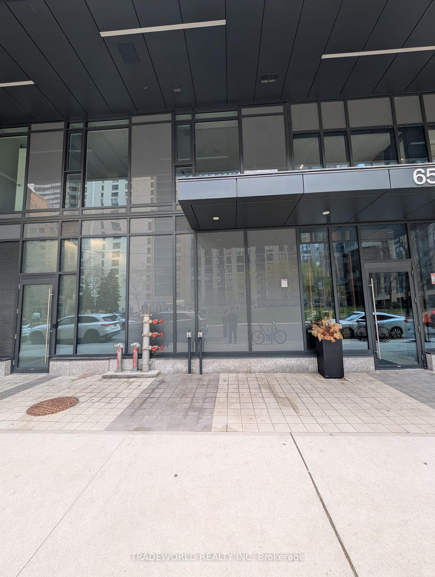 Photo 15 of Unit 906, 65 Mutual Street, Toronto, Church-Yonge Corridor — HOMEH