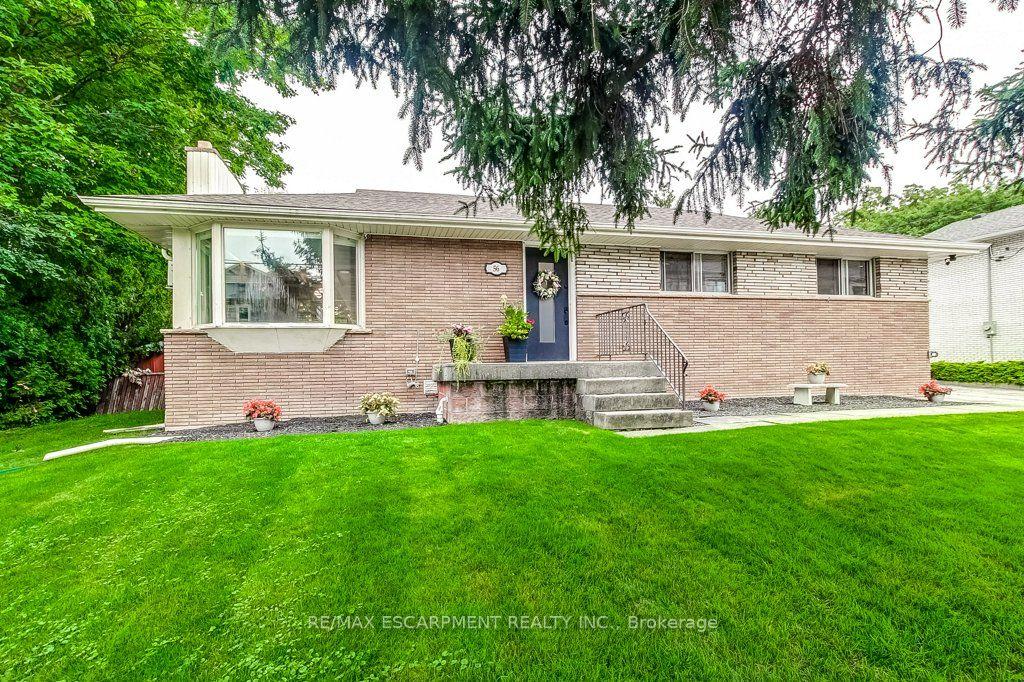 Photo 1 of 56 Barton Street, Hamilton, Waterdown — HOMEH