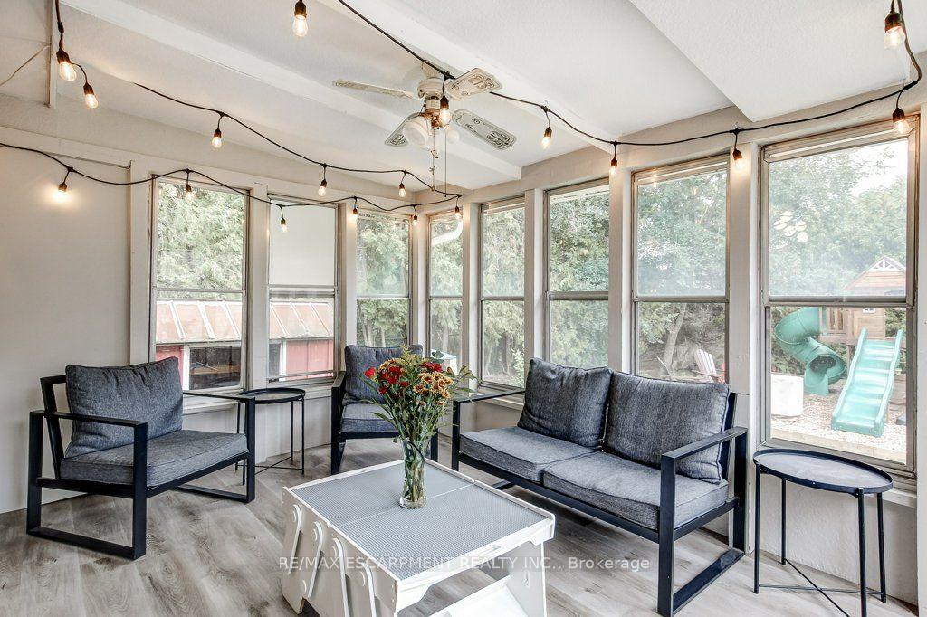 Photo 11 of 56 Barton Street, Hamilton, Waterdown — HOMEH