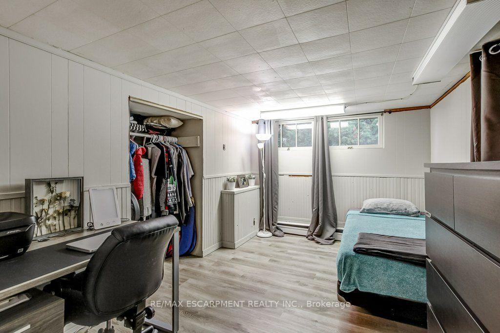 Photo 21 of 56 Barton Street, Hamilton, Waterdown — HOMEH