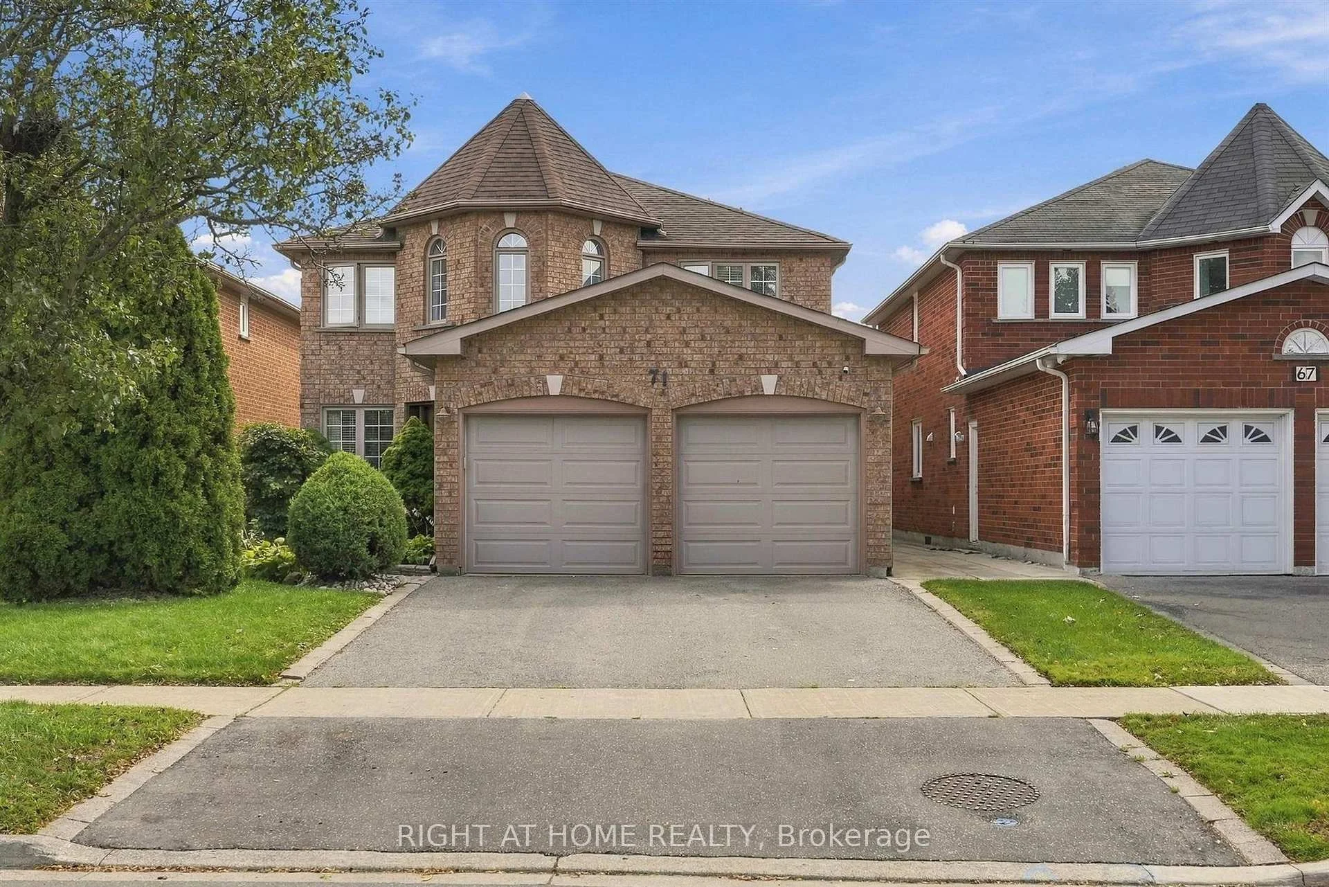 Photo 2 of 71 Veneto Drive, Vaughan, Vaughan Grove — HOMEH