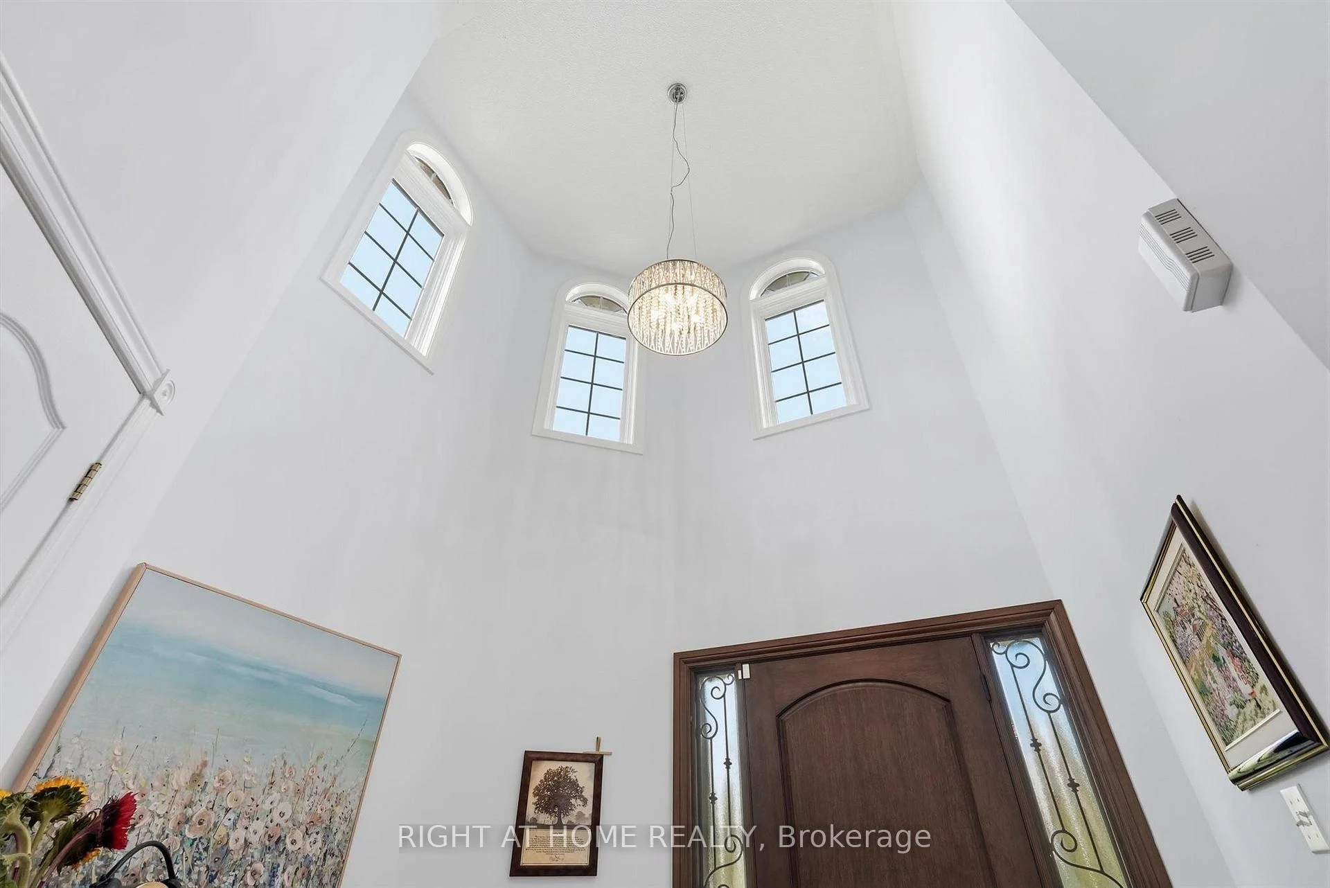 Photo 9 of 71 Veneto Drive, Vaughan, Vaughan Grove — HOMEH