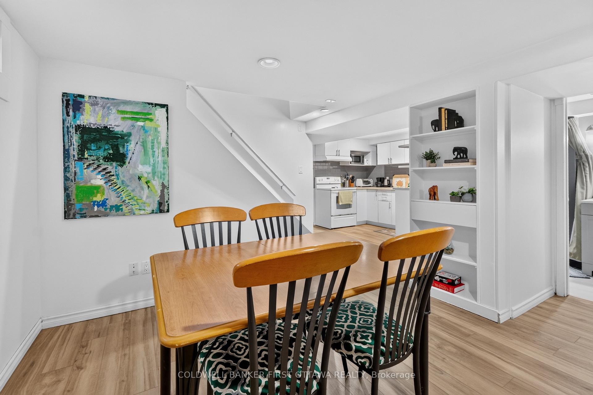 Photo 8 of 702 Crystal Street, Ottawa, Carson Meadows — HOMEH