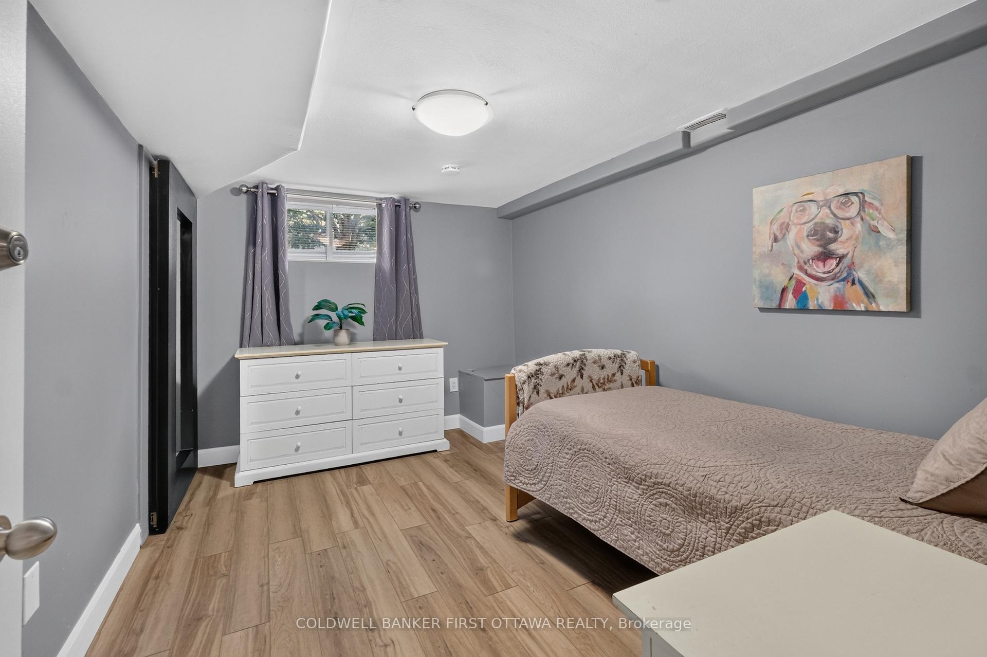 Photo 14 of 702 Crystal Street, Ottawa, Carson Meadows — HOMEH