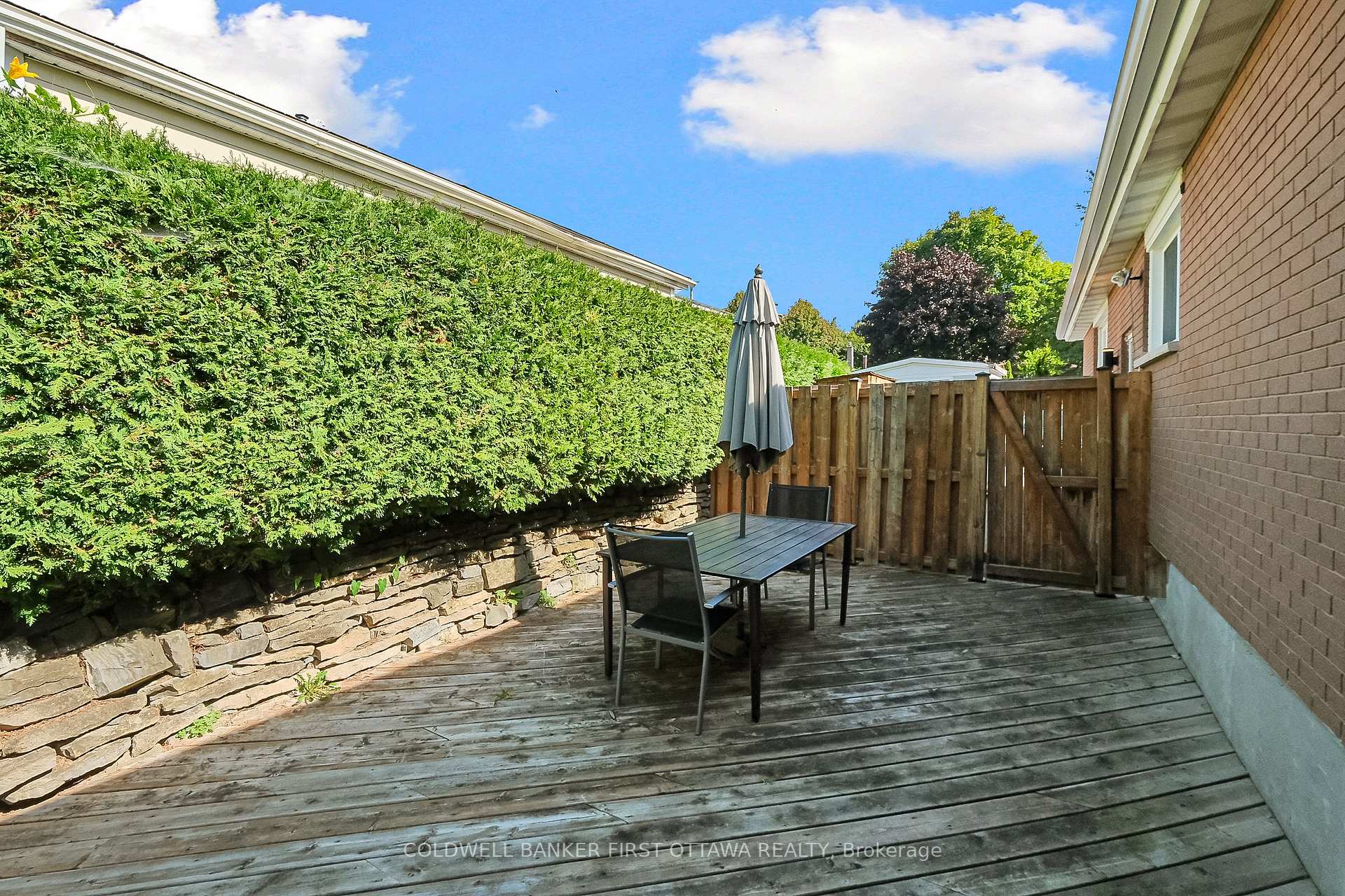 Photo 33 of 702 Crystal Street, Ottawa, Carson Meadows — HOMEH