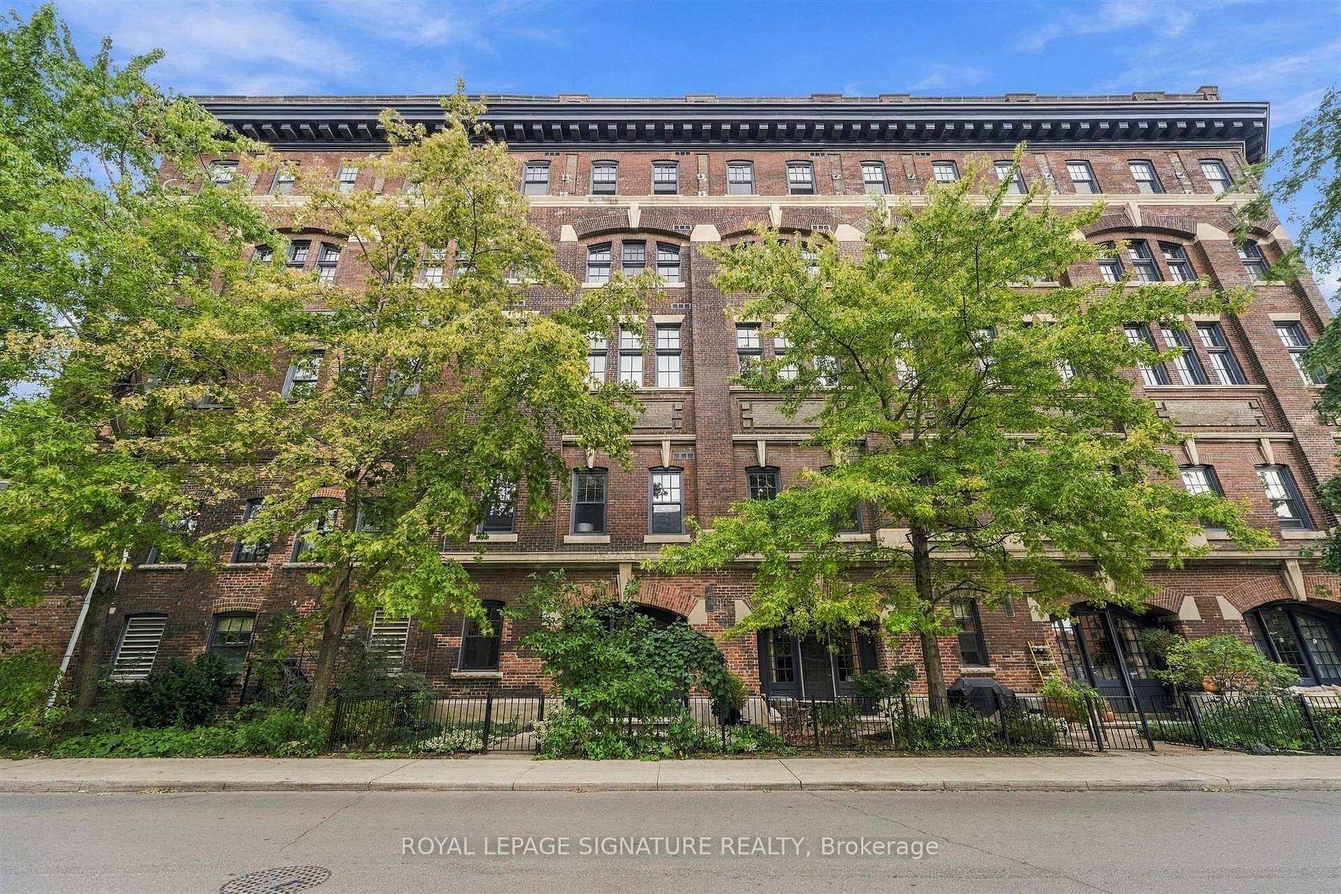 Photo 32 of Unit 404, 183 Dovercourt Road, Toronto, Trinity-Bellwoods — HOMEH
