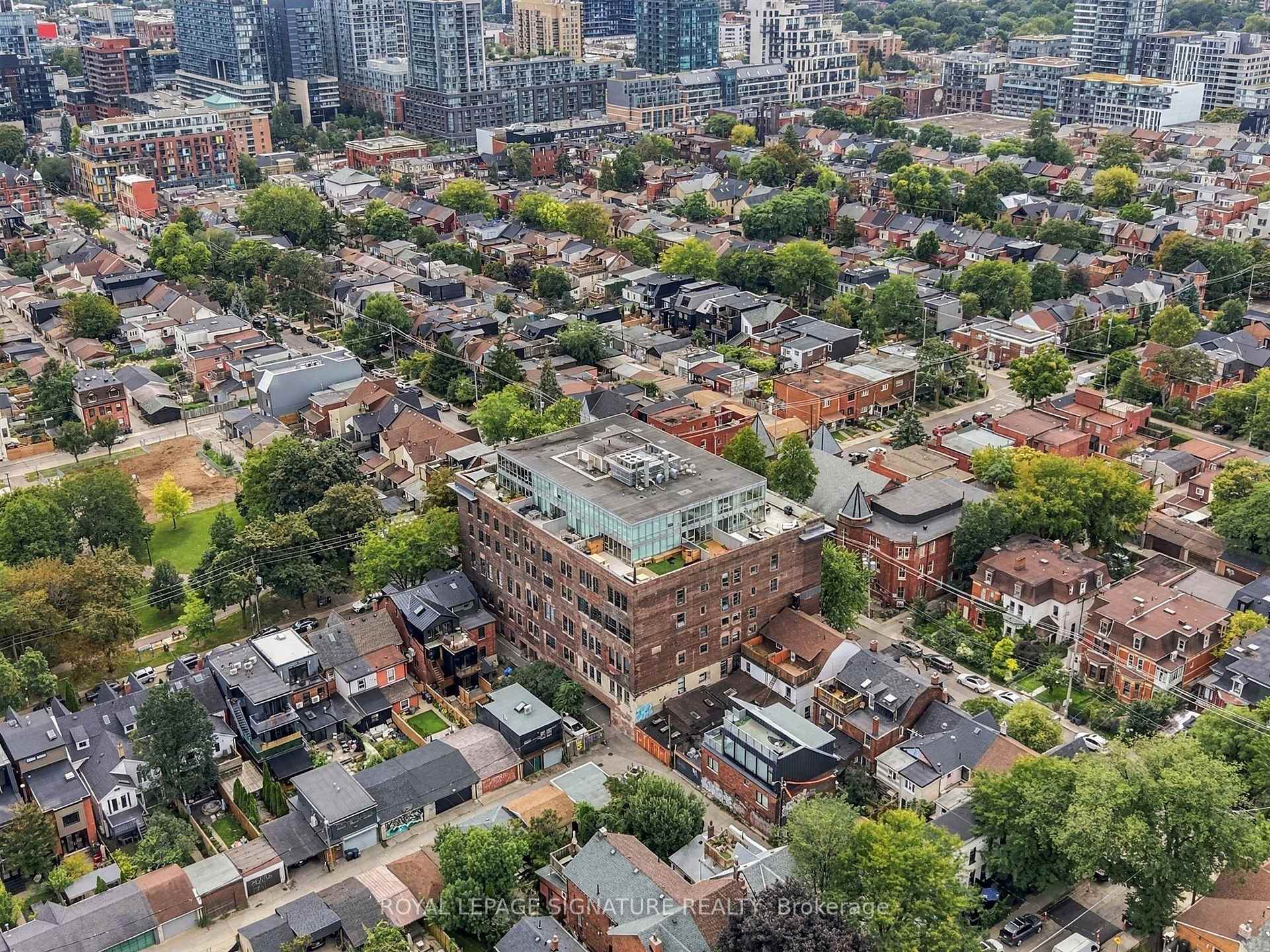 Photo 41 of Unit 404, 183 Dovercourt Road, Toronto, Trinity-Bellwoods — HOMEH