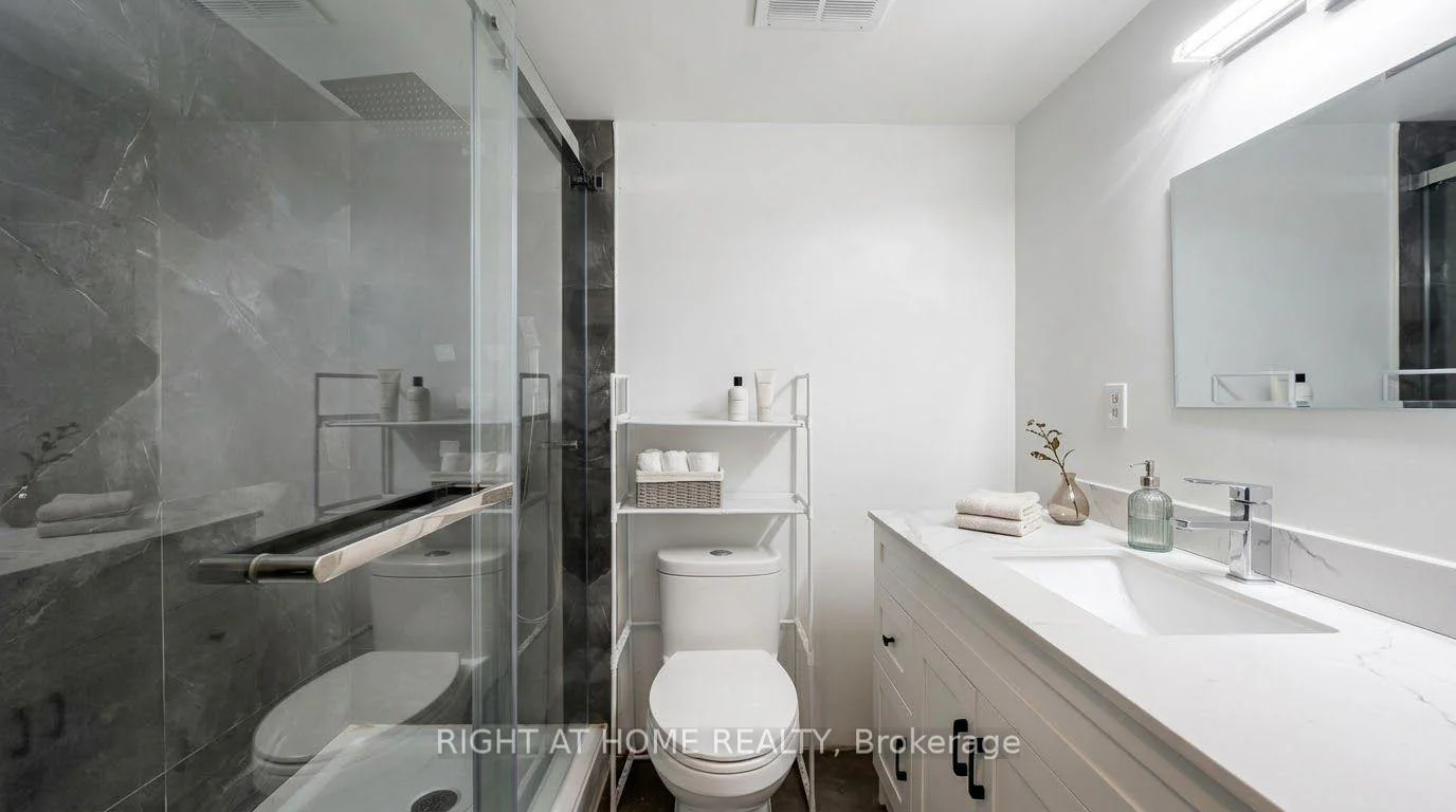 Photo 6 of Unit 503, 4689 Jane Street, North York, Black Creek — HOMEH