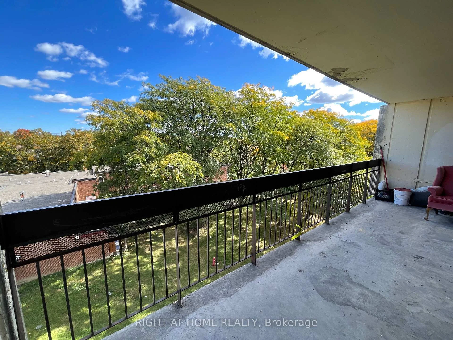 Photo 8 of Unit 503, 4689 Jane Street, North York, Black Creek — HOMEH