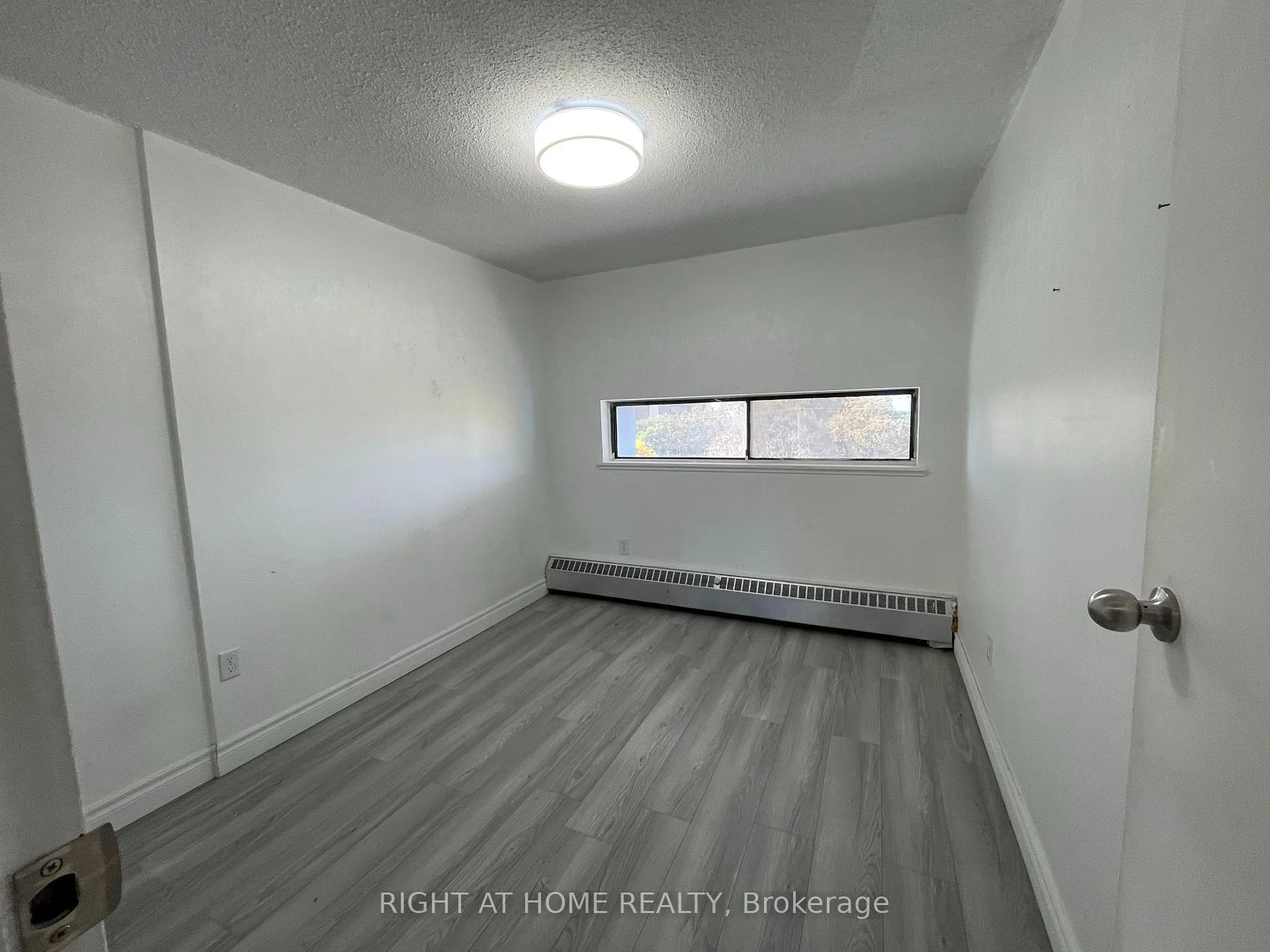 Photo 11 of Unit 503, 4689 Jane Street, North York, Black Creek — HOMEH