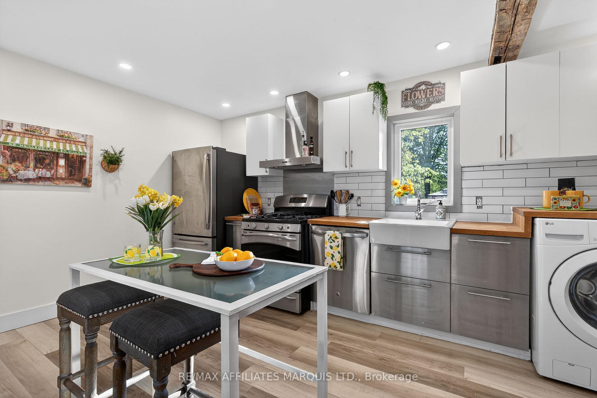 Photo 15 of 326 Third Street E, Cornwall, Cornwall — HOMEH