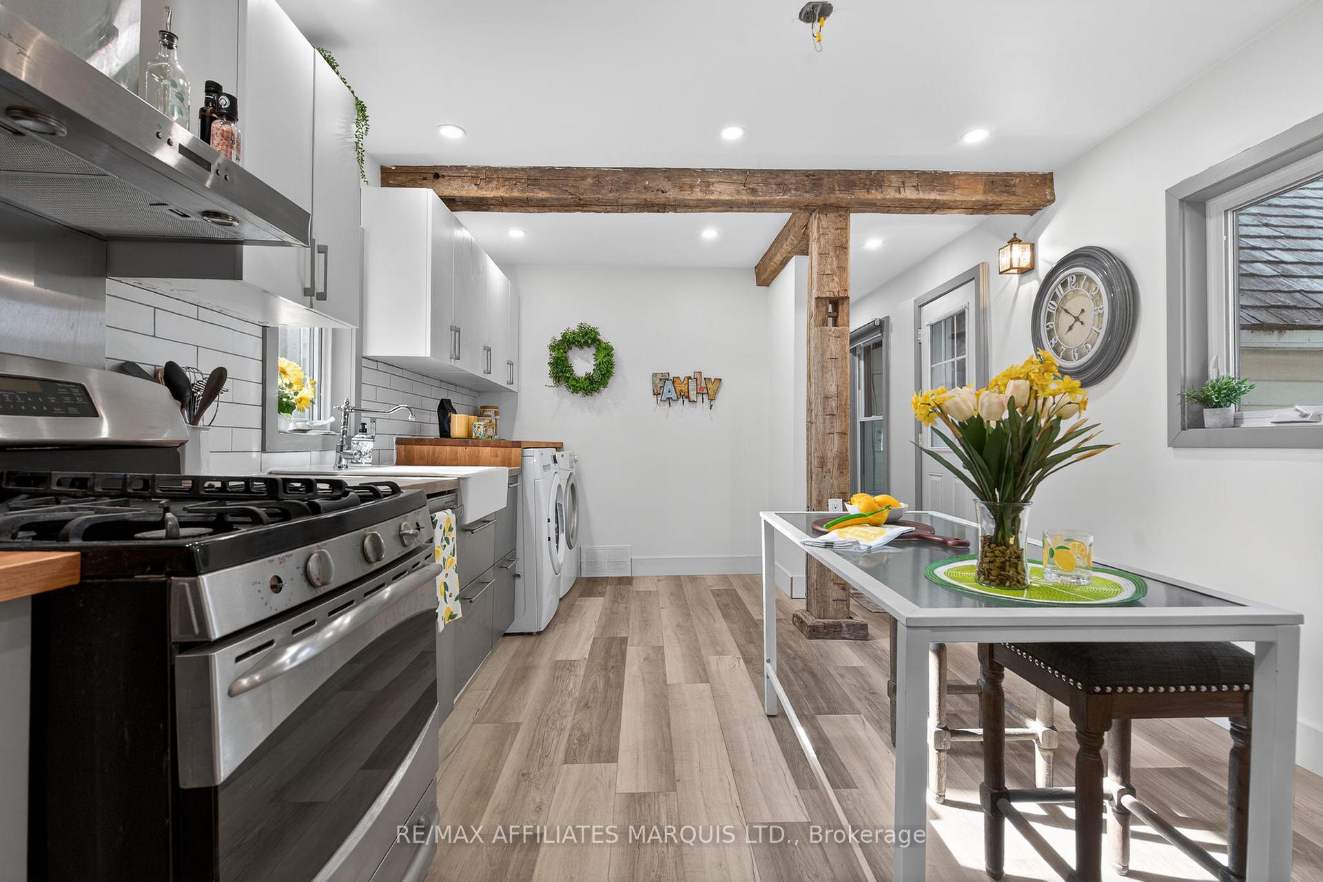 Photo 19 of 326 Third Street E, Cornwall, Cornwall — HOMEH