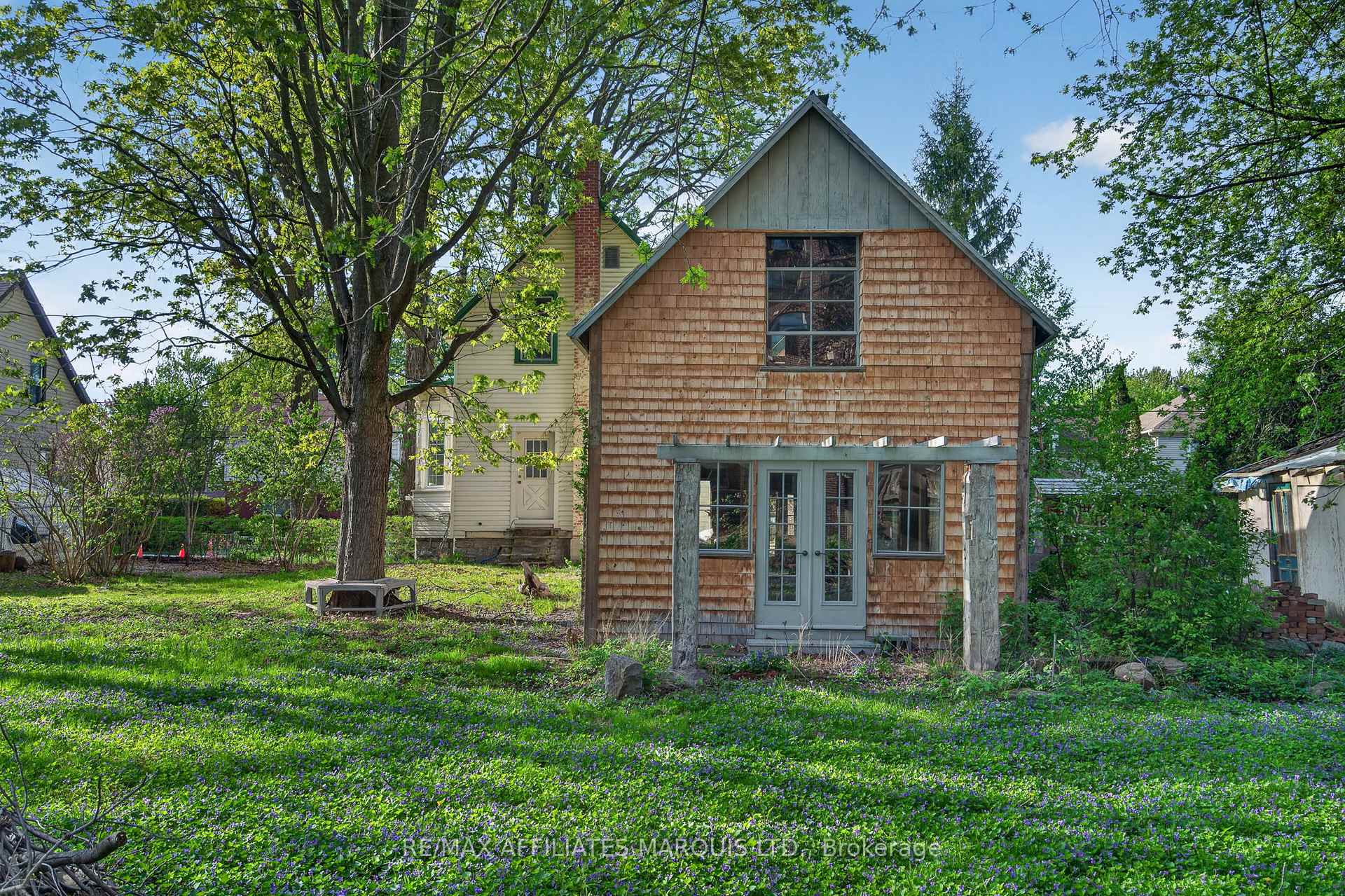 Photo 45 of 326 Third Street E, Cornwall, Cornwall — HOMEH