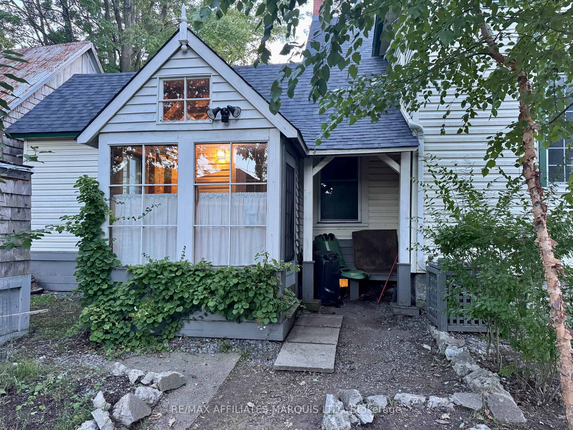 Photo 50 of 326 Third Street E, Cornwall, Cornwall — HOMEH
