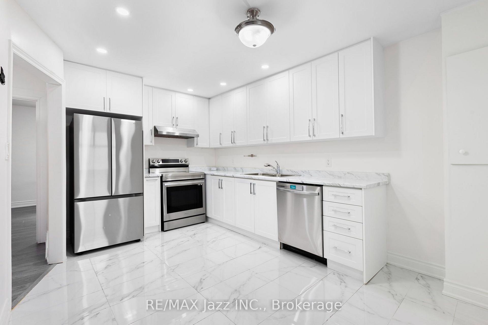 Photo 4 of 152 Elgin Street E, Oshawa, O'Neill — HOMEH