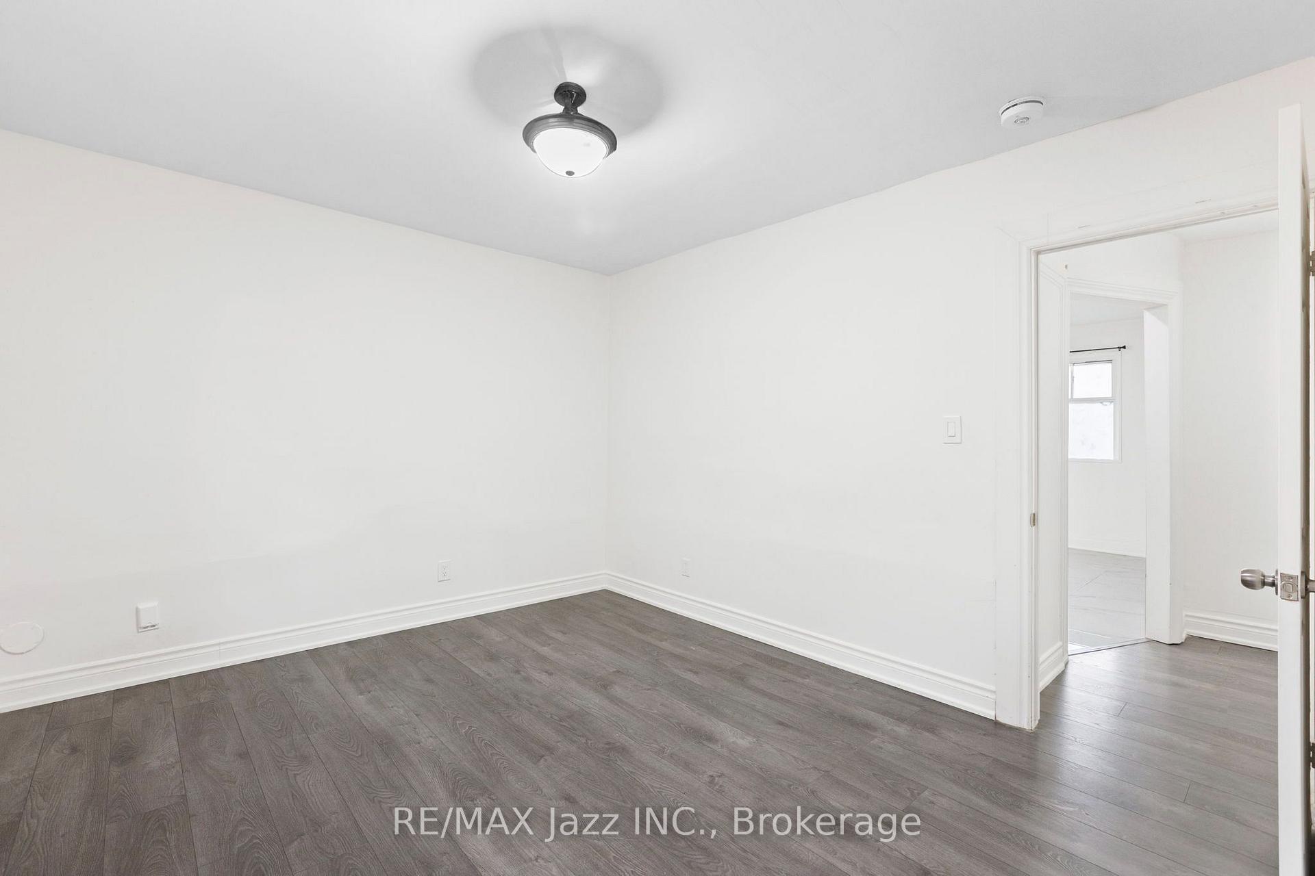 Photo 8 of 152 Elgin Street E, Oshawa, O'Neill — HOMEH