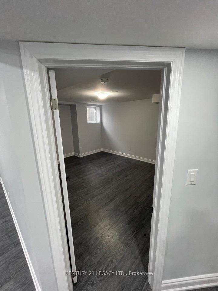 Photo 6 of 82 Ferncroft Place E, Brampton, Fletcher's Meadow — HOMEH
