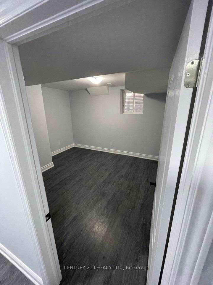 Photo 13 of 82 Ferncroft Place E, Brampton, Fletcher's Meadow — HOMEH