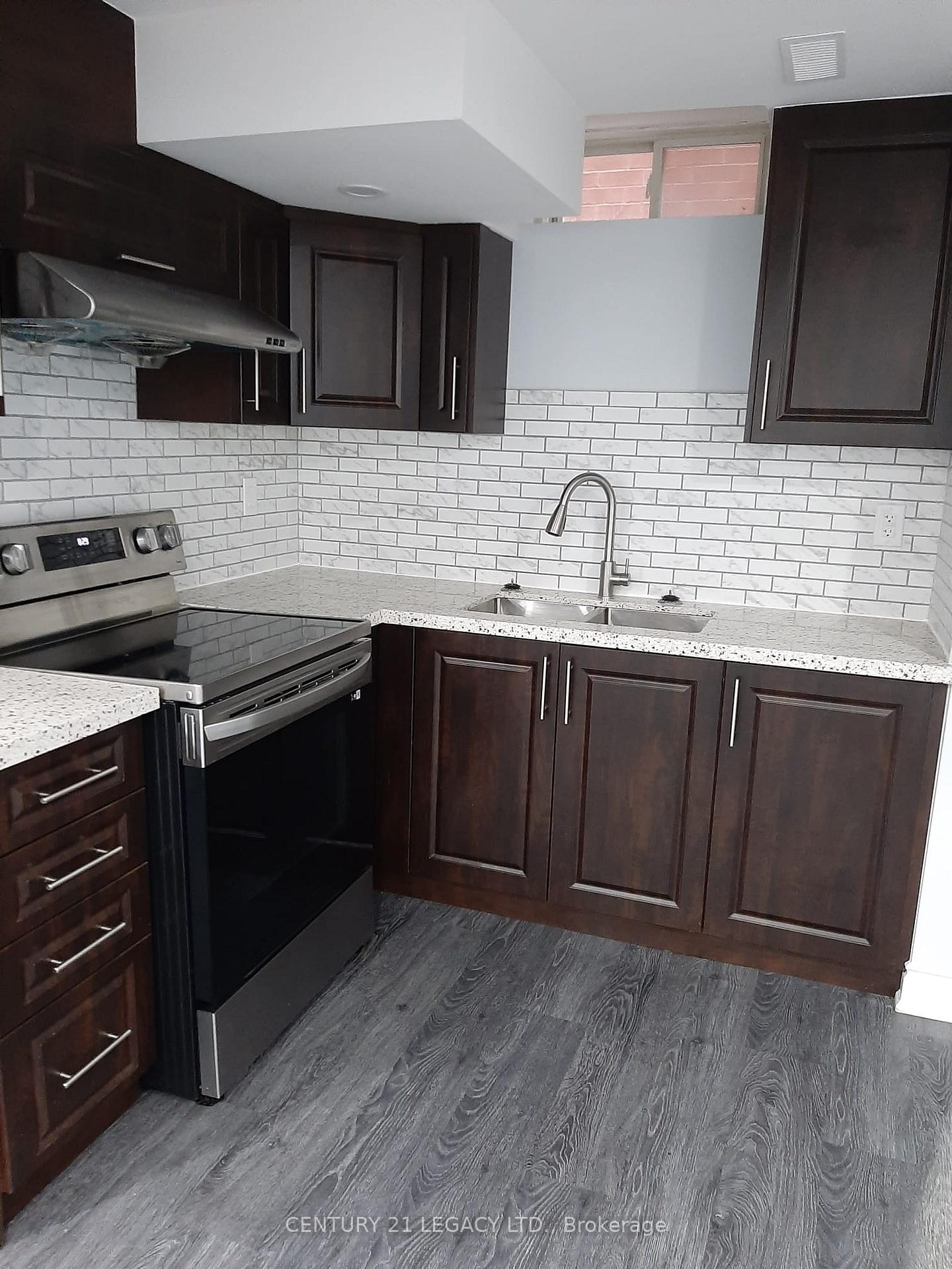Photo 17 of 82 Ferncroft Place E, Brampton, Fletcher's Meadow — HOMEH