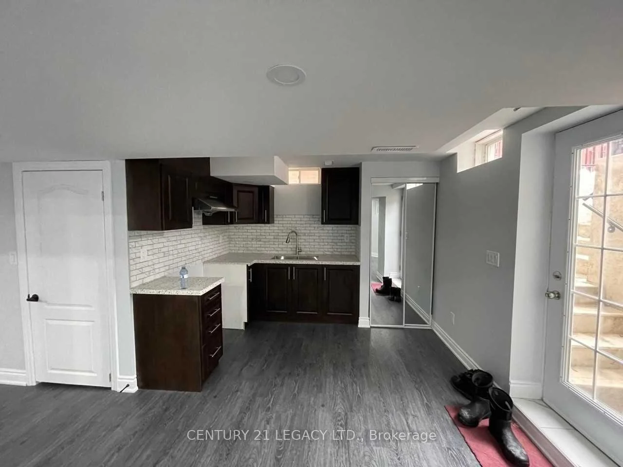 Photo 7 of 82 Ferncroft Place E, Brampton, Fletcher's Meadow — HOMEH