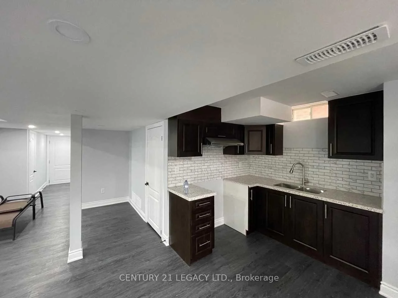 Photo 8 of 82 Ferncroft Place E, Brampton, Fletcher's Meadow — HOMEH