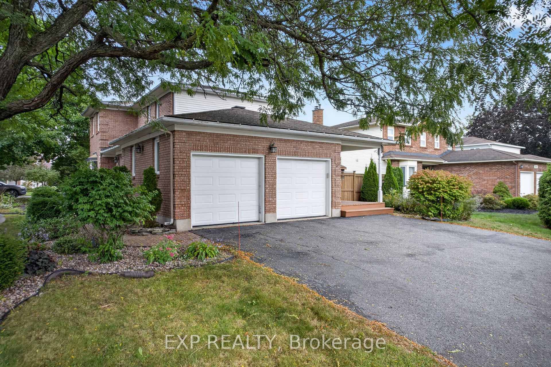 Photo 3 of 1531 Michaelsem Street, Ottawa, Chateauneuf — HOMEH