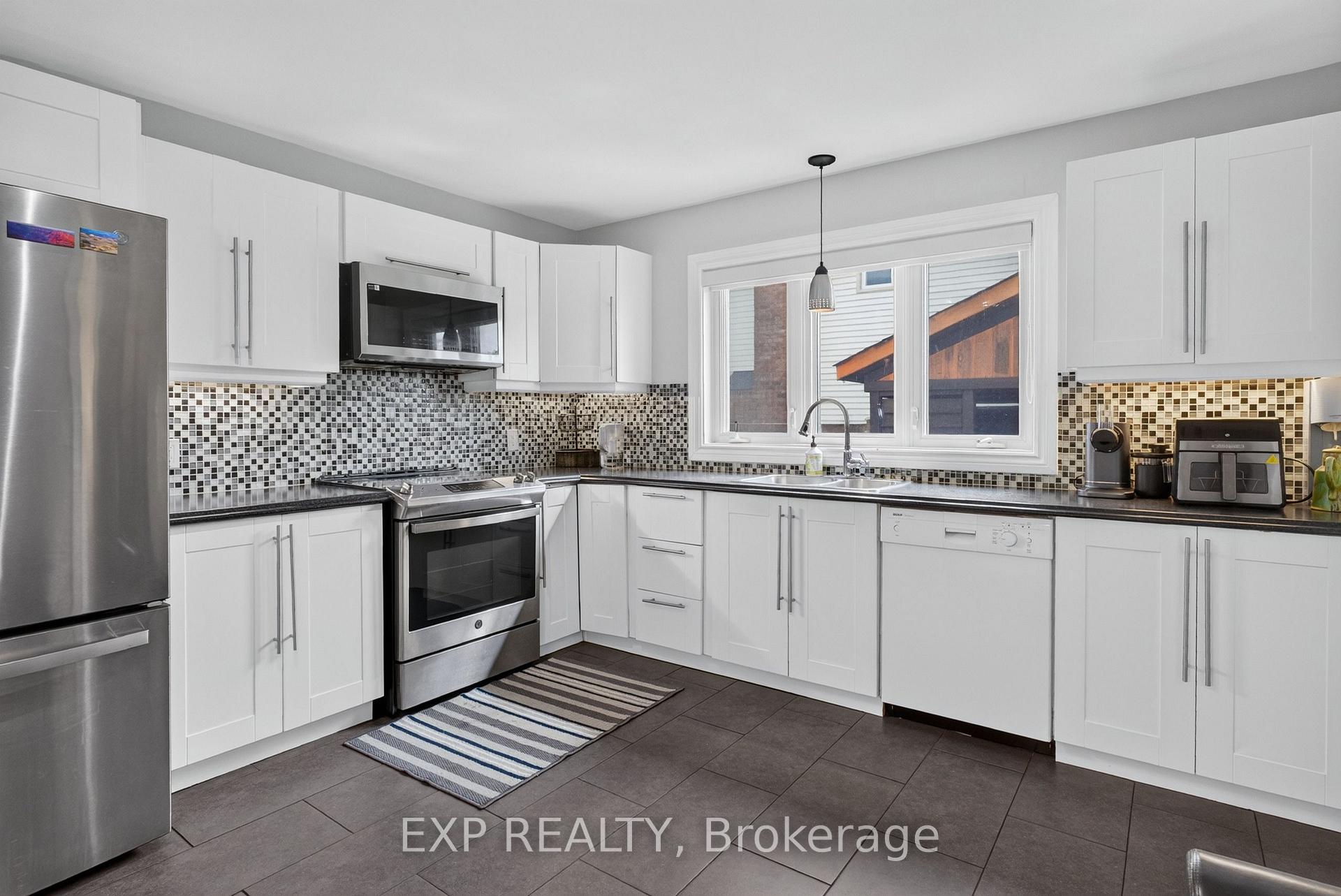 Photo 14 of 1531 Michaelsem Street, Ottawa, Chateauneuf — HOMEH