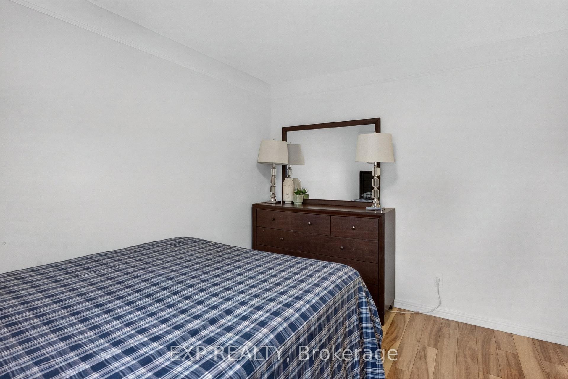 Photo 33 of 1531 Michaelsem Street, Ottawa, Chateauneuf — HOMEH