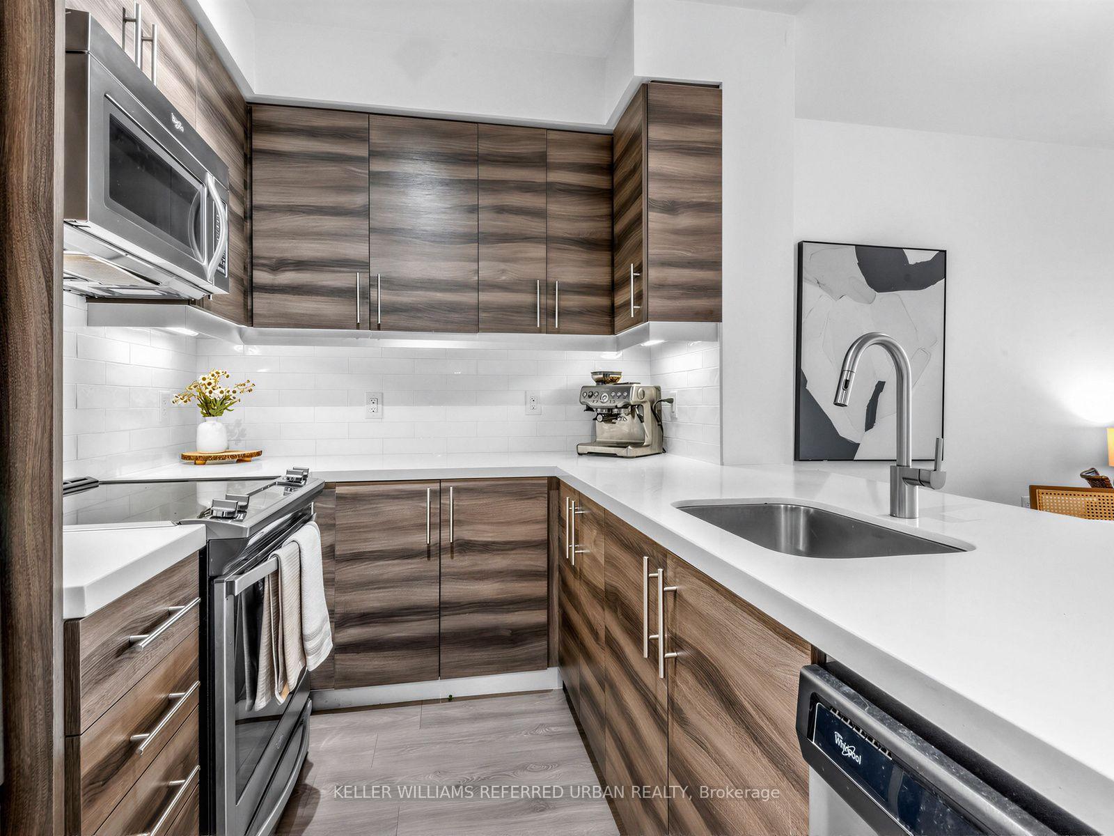 Photo 12 of Unit 919, 525 Adelaide Street W, Toronto, Waterfront Communities — HOMEH