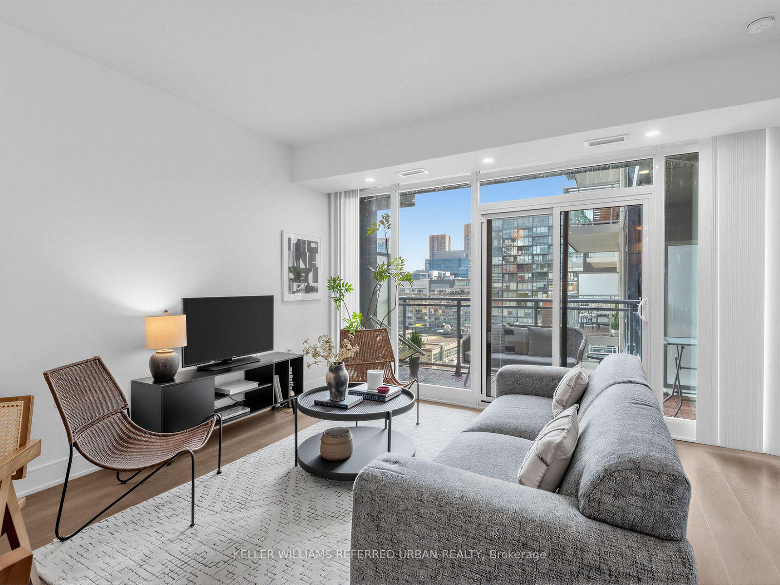Photo 3 of Unit 919, 525 Adelaide Street W, Toronto, Waterfront Communities — HOMEH