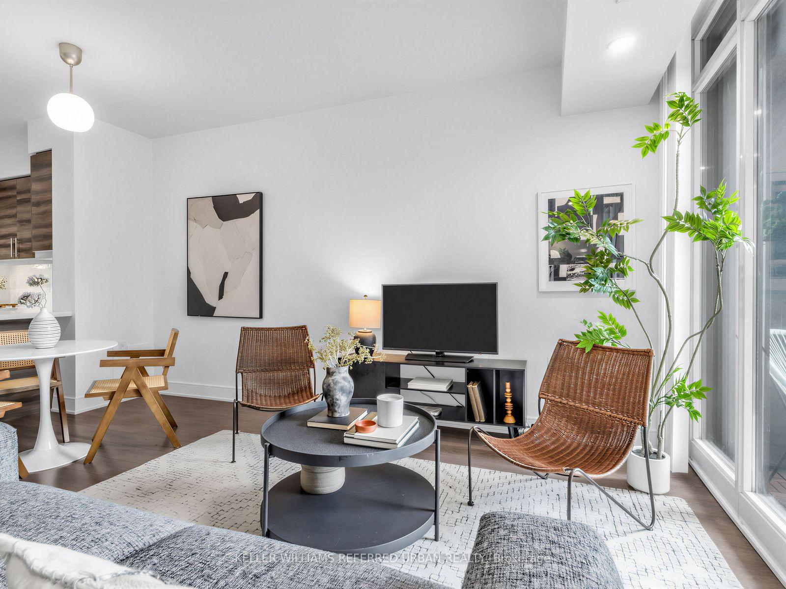 Photo 2 of Unit 919, 525 Adelaide Street W, Toronto, Waterfront Communities — HOMEH