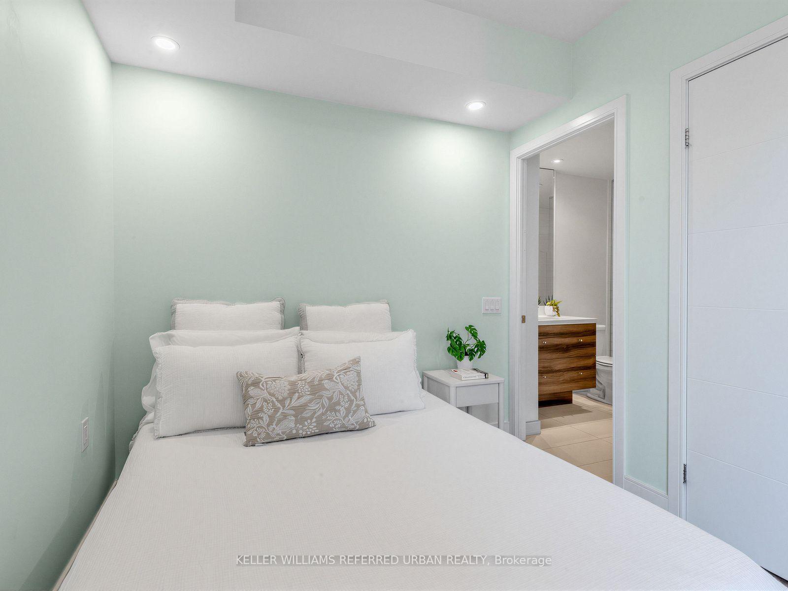 Photo 14 of Unit 919, 525 Adelaide Street W, Toronto, Waterfront Communities — HOMEH