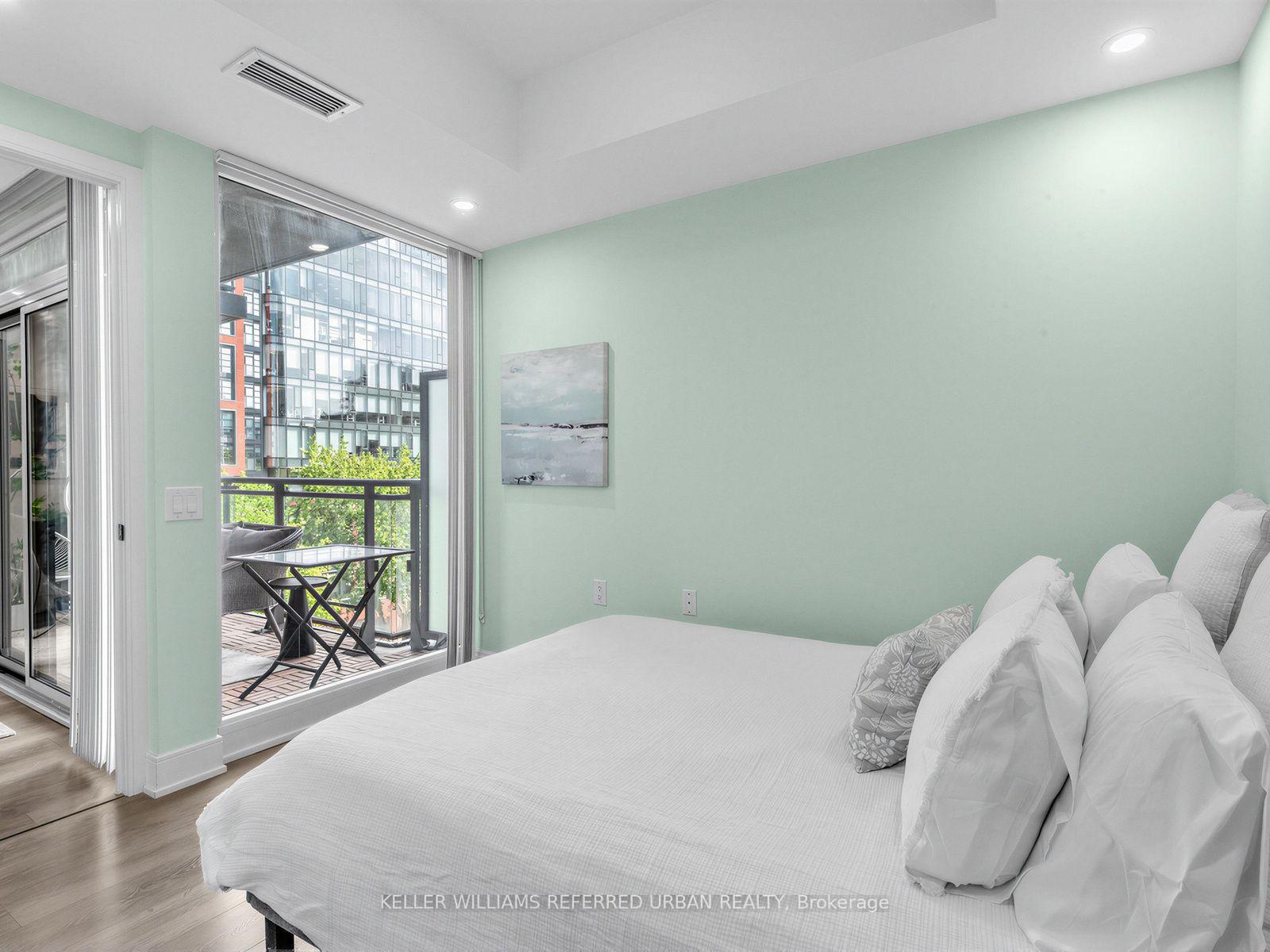 Photo 15 of Unit 919, 525 Adelaide Street W, Toronto, Waterfront Communities — HOMEH