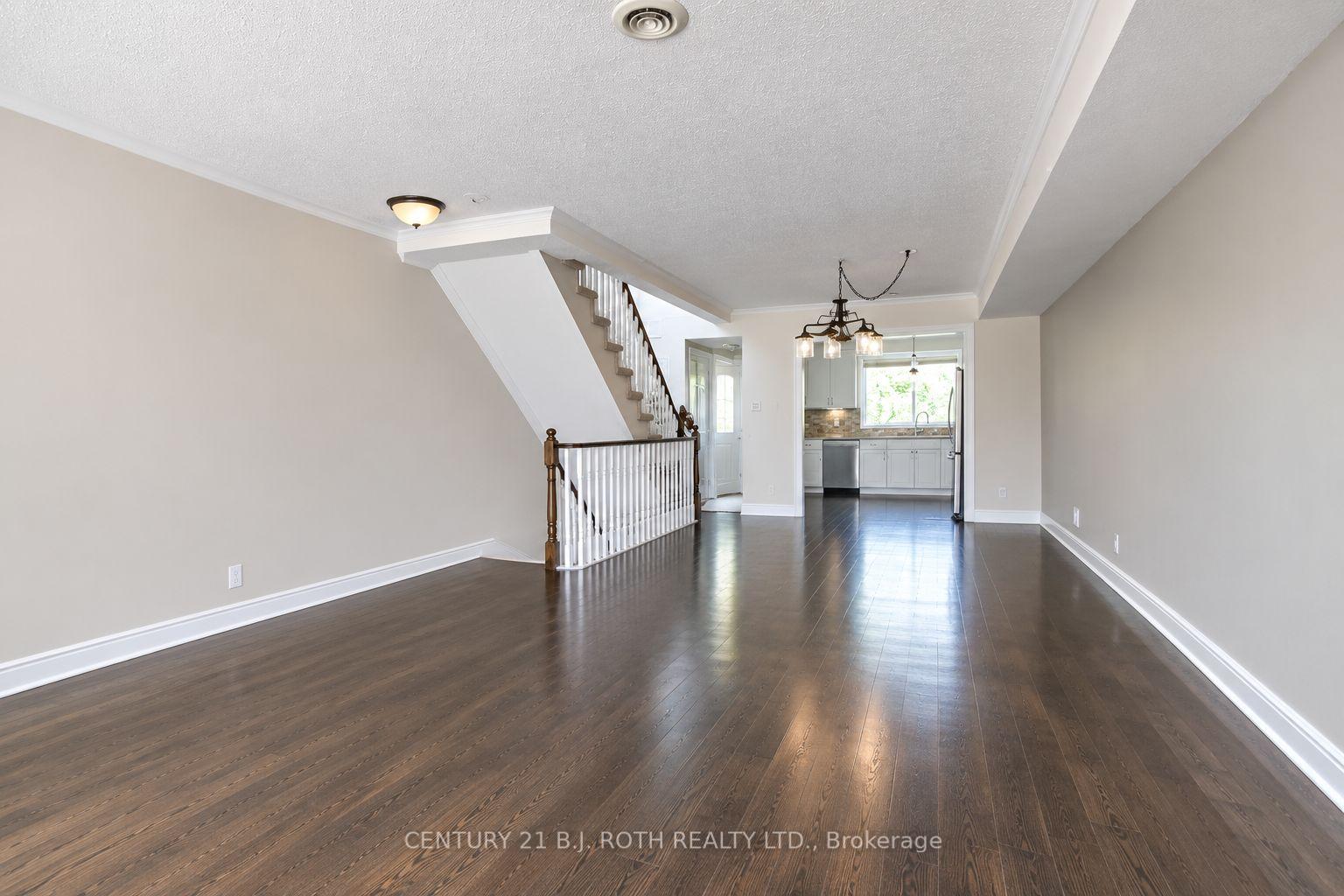 Photo 5 of Unit Unit 14, 30 Laguna Parkway, Ramara, Rural Ramara — HOMEH