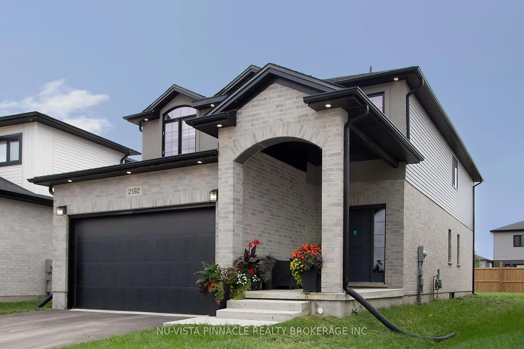 Photo 3 of 2192 Saddlerock Avenue, London, North S — HOMEH