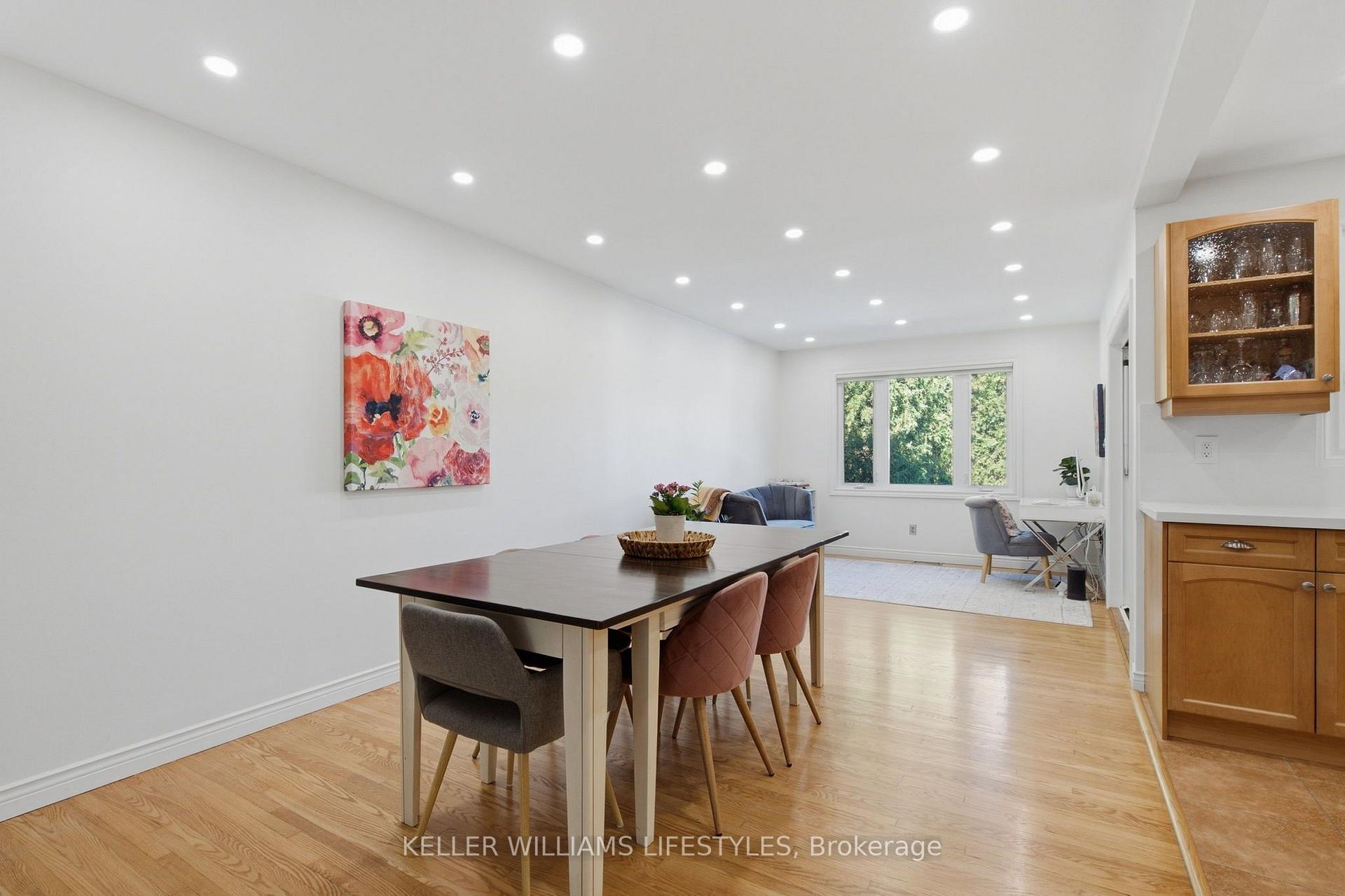 Photo 8 of 1 Queen Anne Circle, London, North M — HOMEH