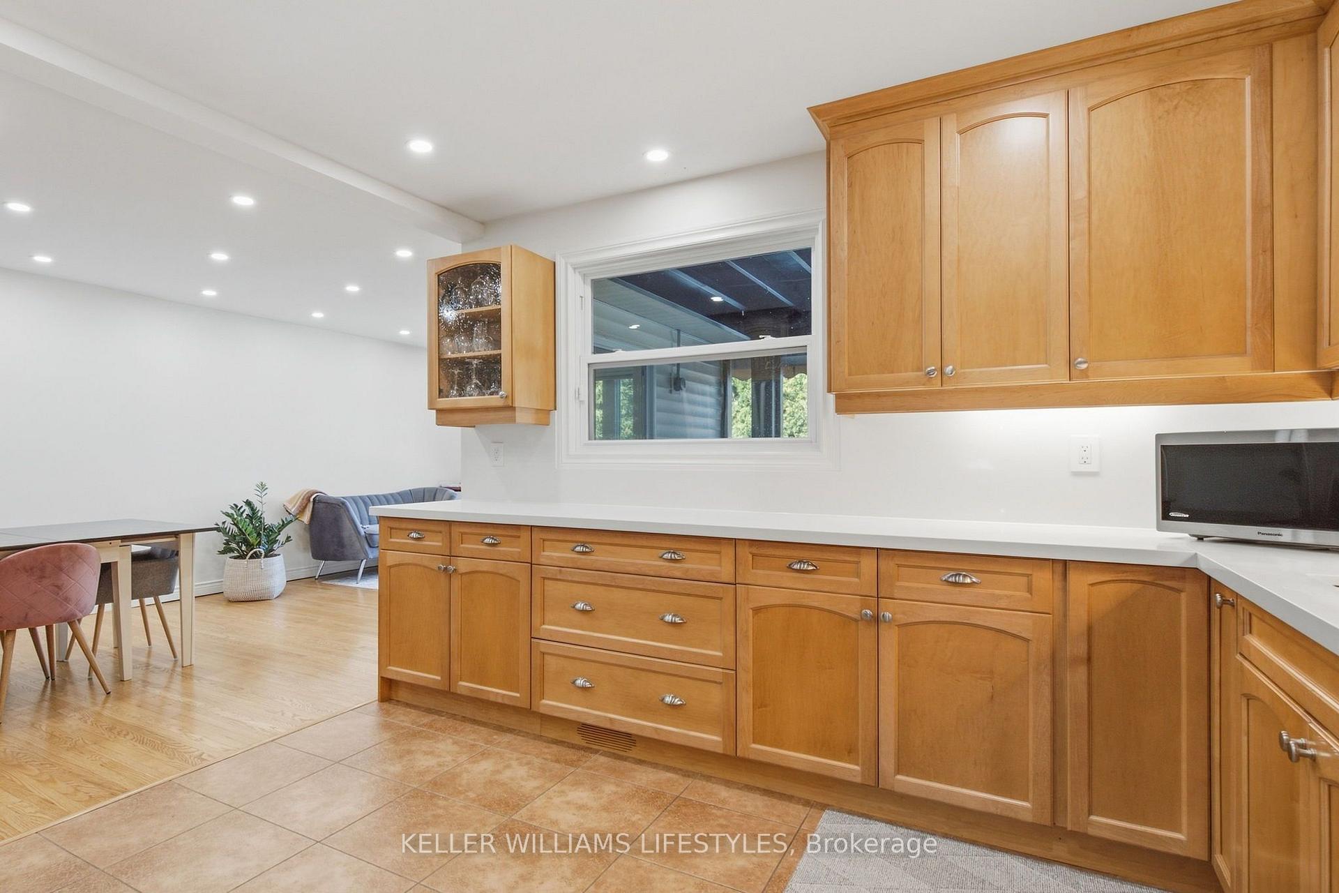 Photo 13 of 1 Queen Anne Circle, London, North M — HOMEH