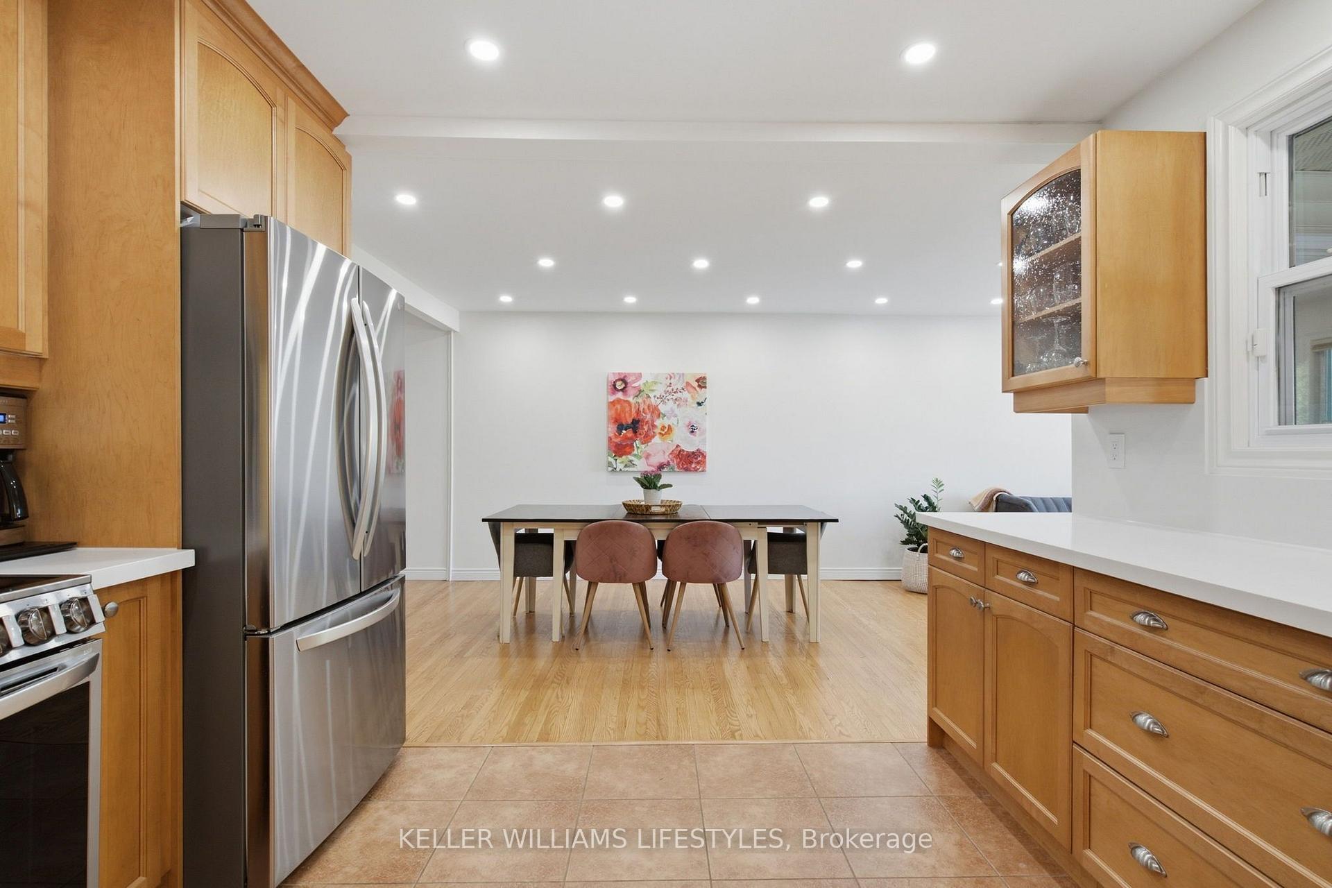 Photo 14 of 1 Queen Anne Circle, London, North M — HOMEH